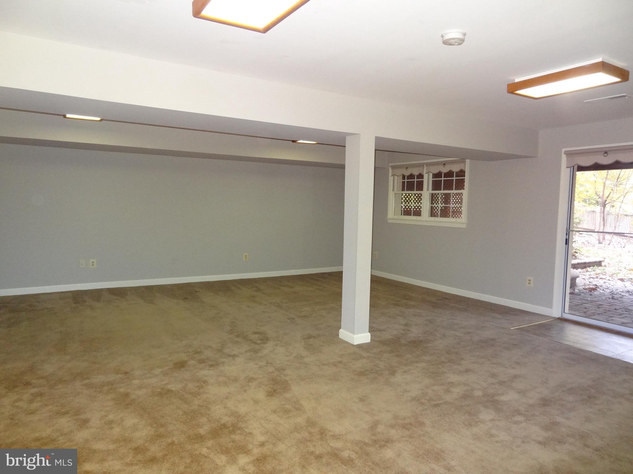 LITTLE ROCKY RUN - Residential Lease