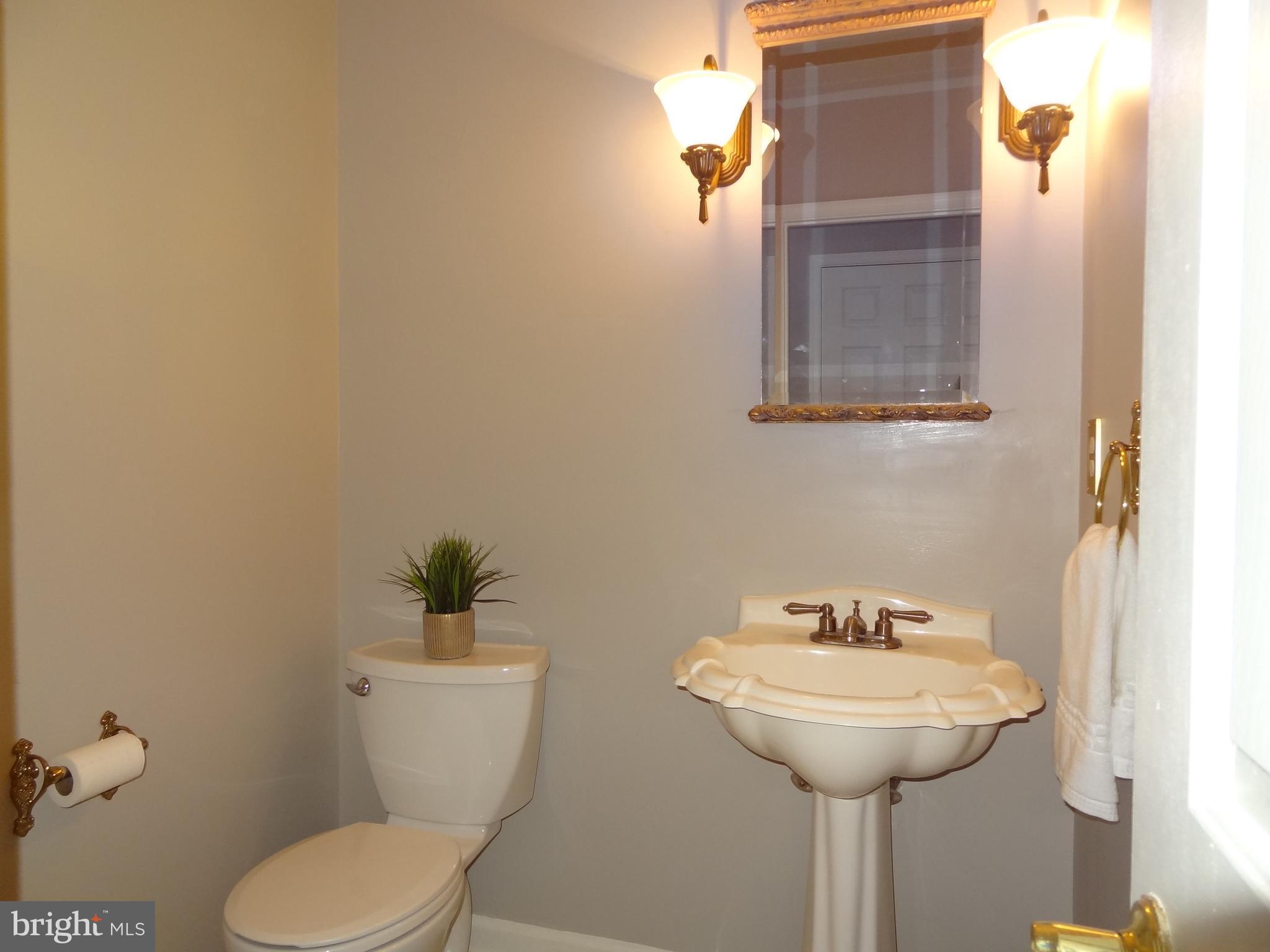 LITTLE ROCKY RUN - Residential Lease