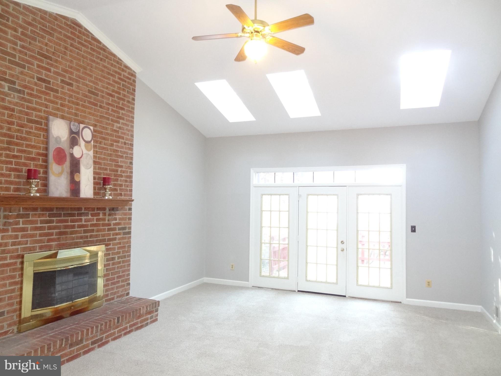 LITTLE ROCKY RUN - Residential Lease