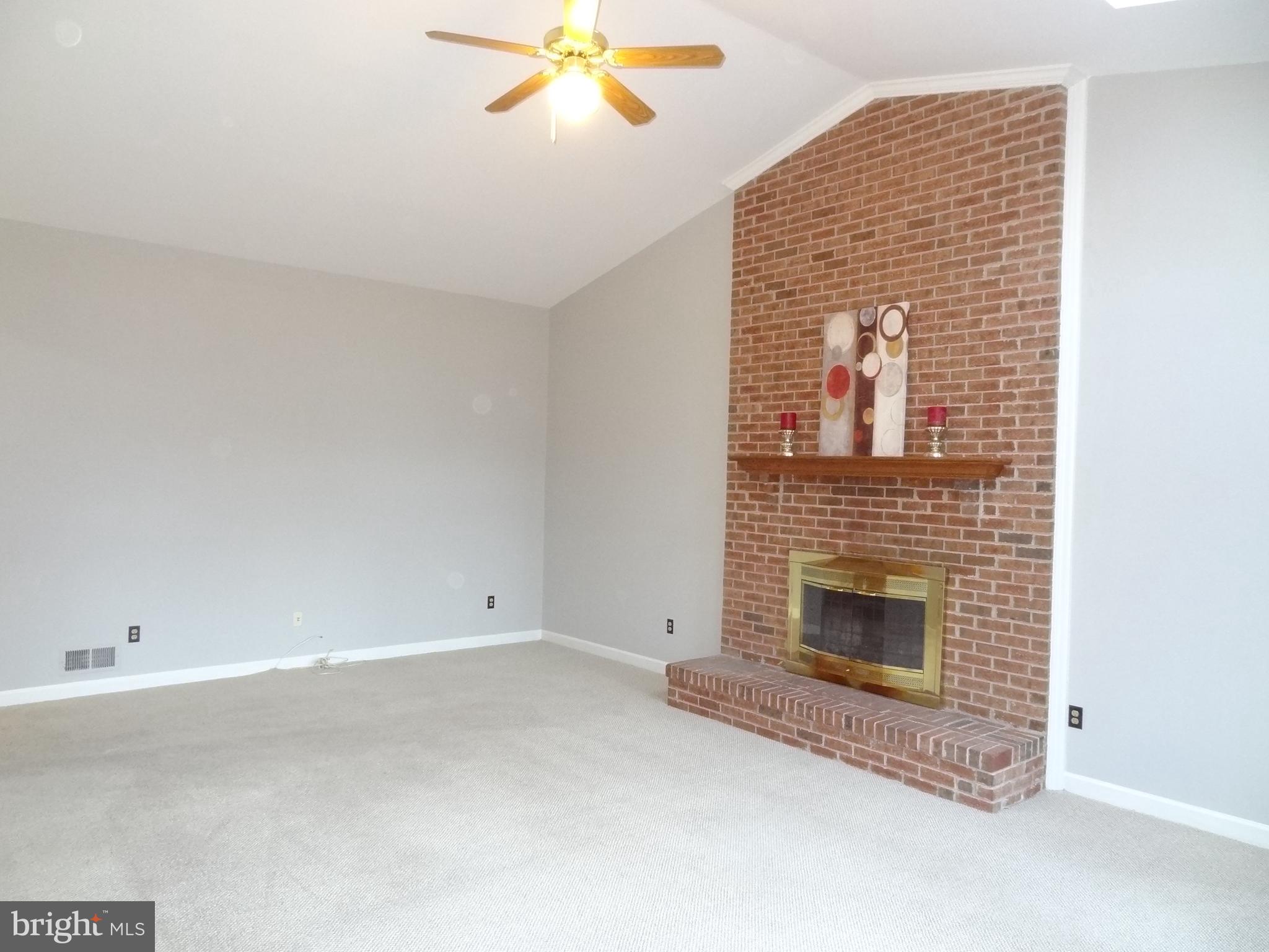 LITTLE ROCKY RUN - Residential Lease