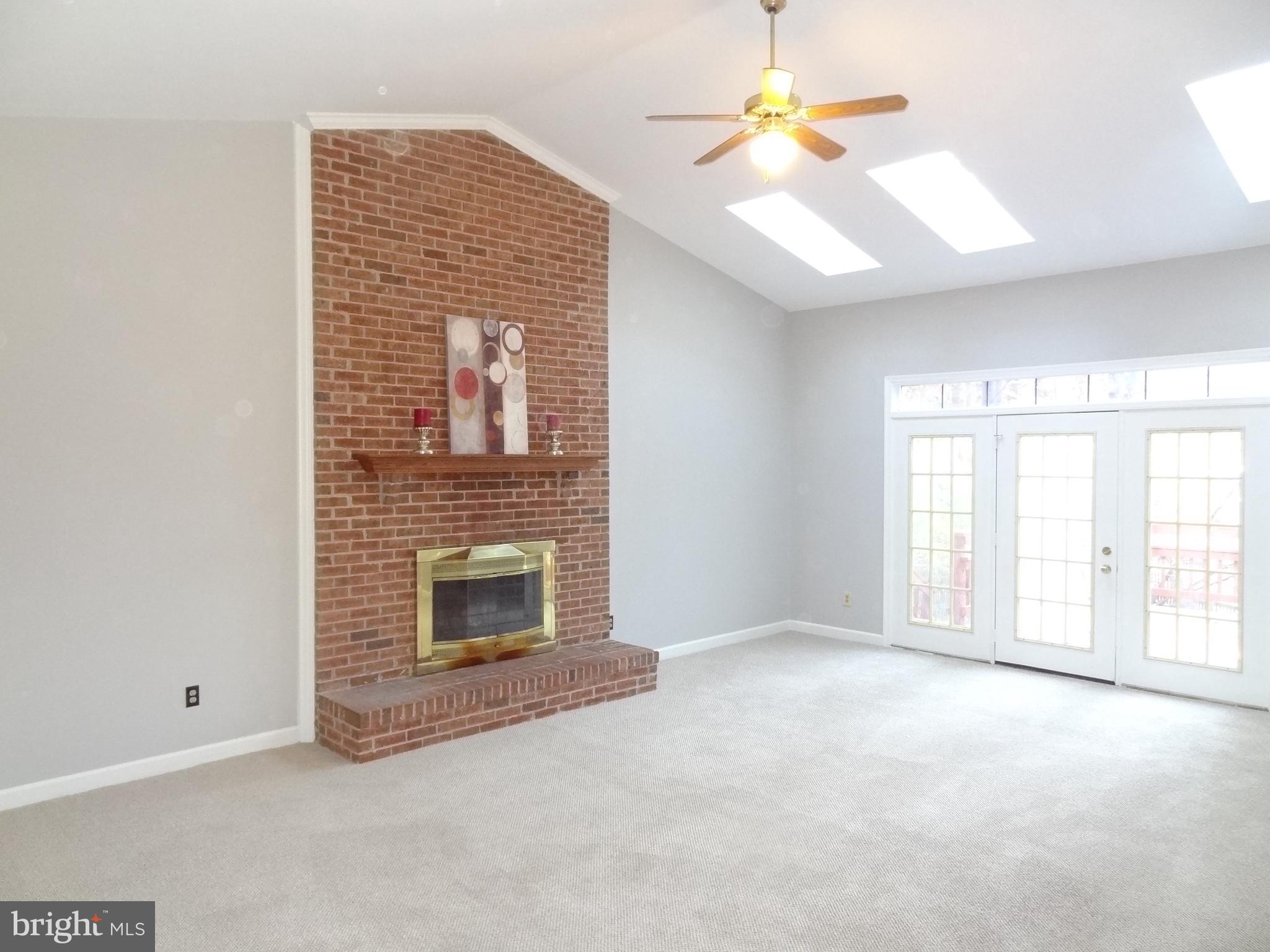 LITTLE ROCKY RUN - Residential Lease