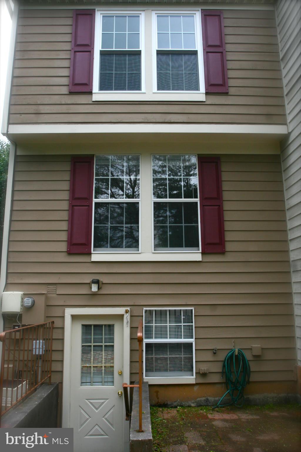 RESTON - Residential Lease