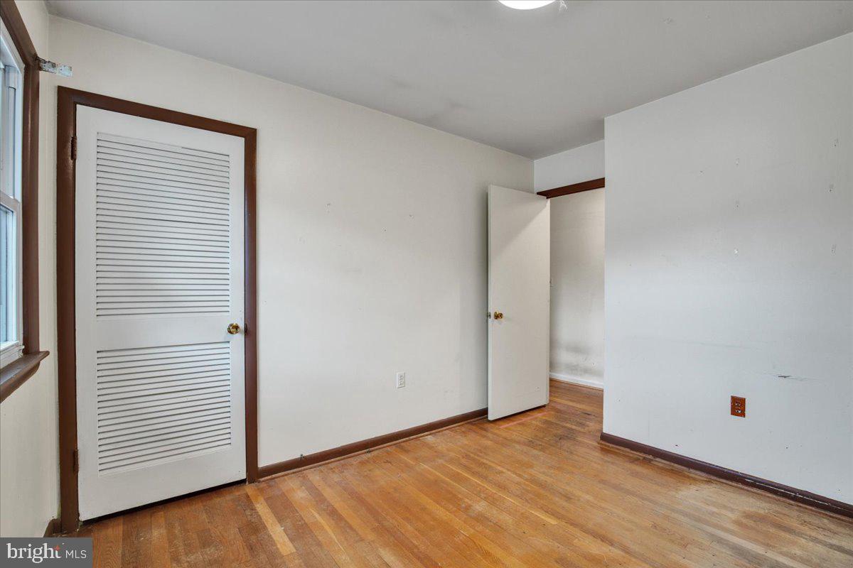 COLLEGE PARK WOODS - Residential