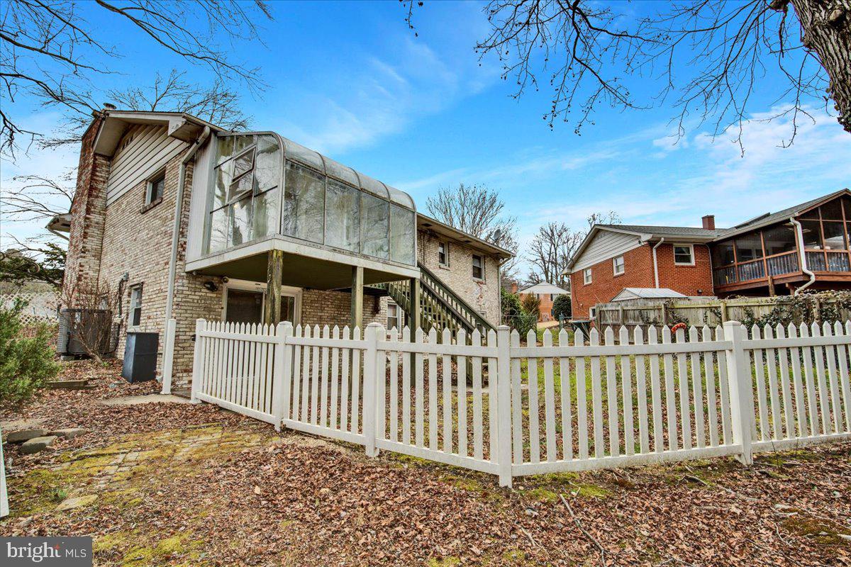 COLLEGE PARK WOODS - Residential