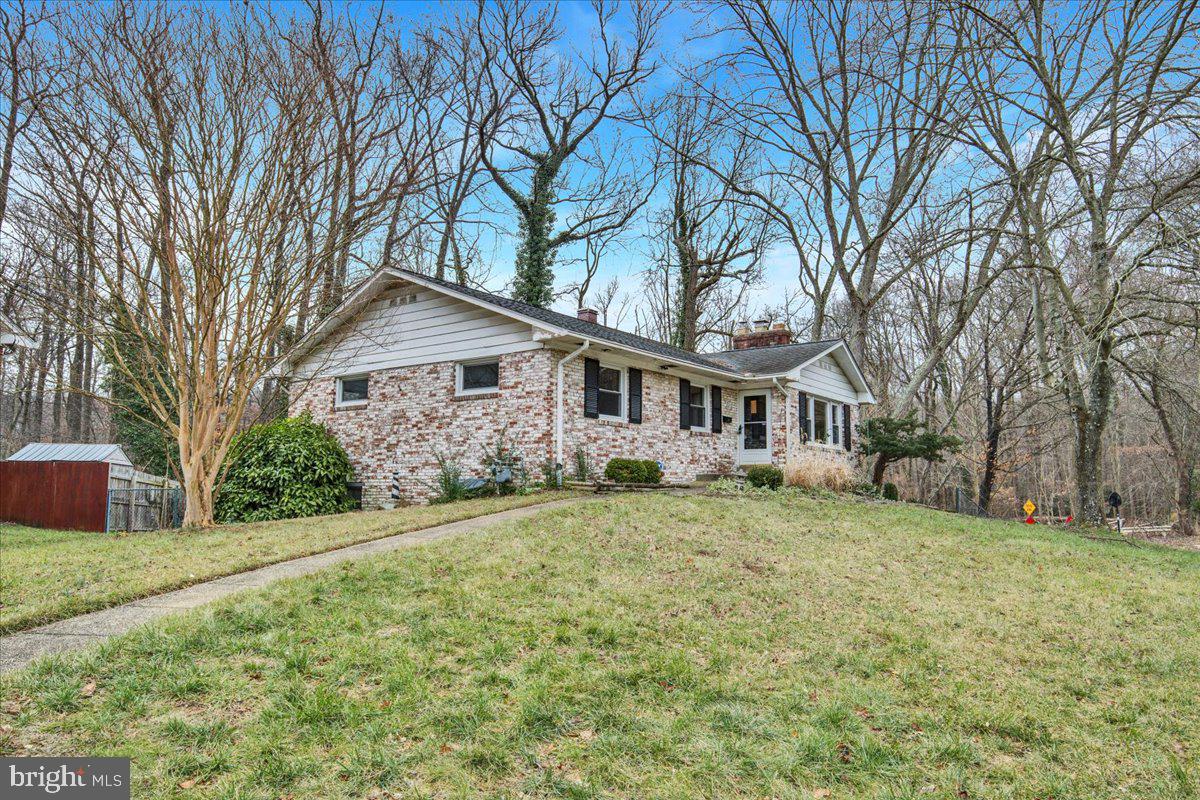 COLLEGE PARK WOODS - Residential