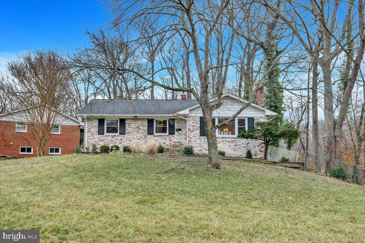 COLLEGE PARK WOODS - Residential