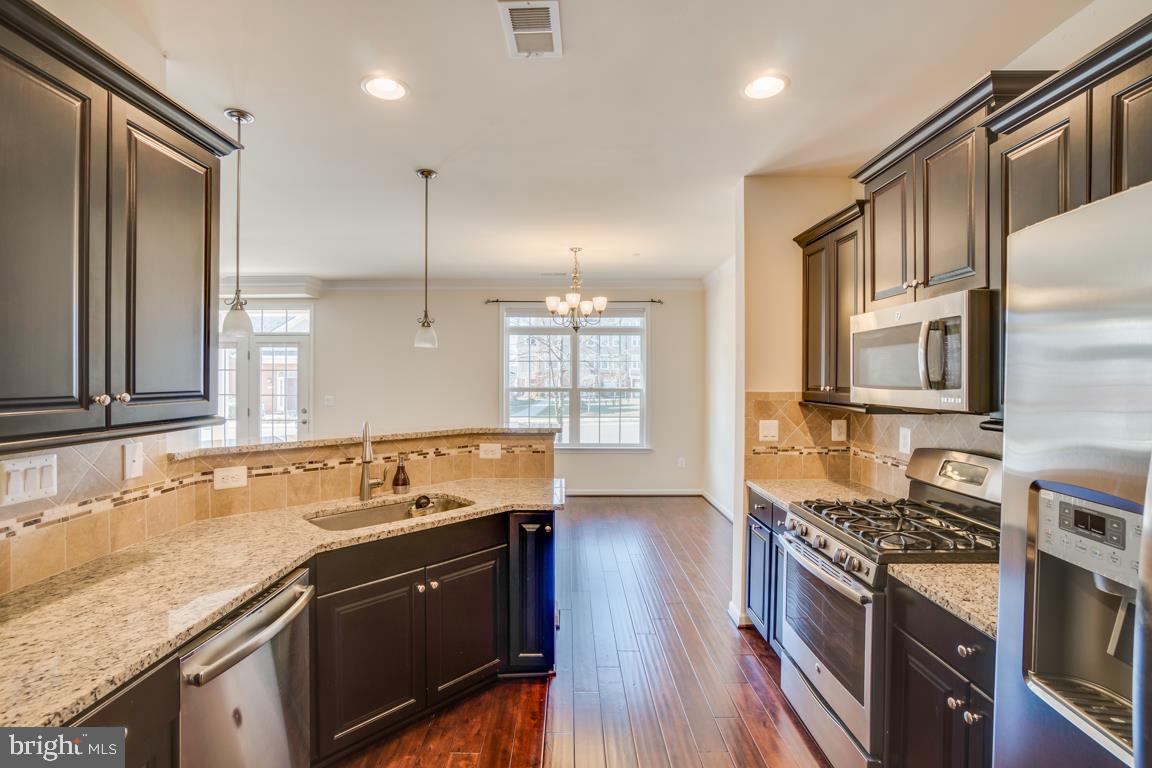 PRESERVE AT GOOSE CREEK - Residential Lease