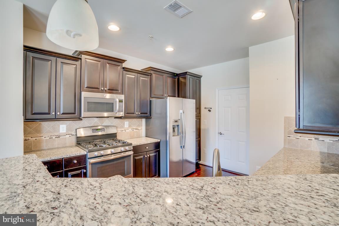 PRESERVE AT GOOSE CREEK - Residential Lease