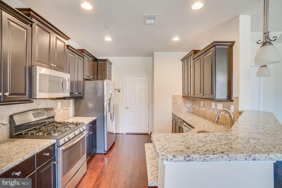 PRESERVE AT GOOSE CREEK - Residential Lease