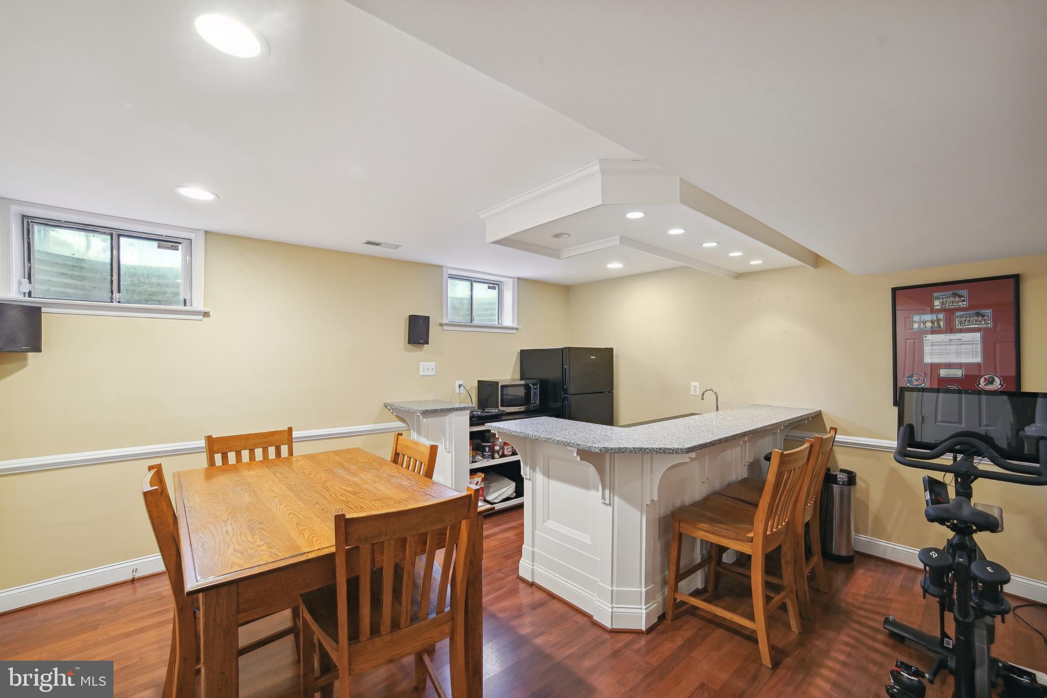 CHERRY CREEK - Residential