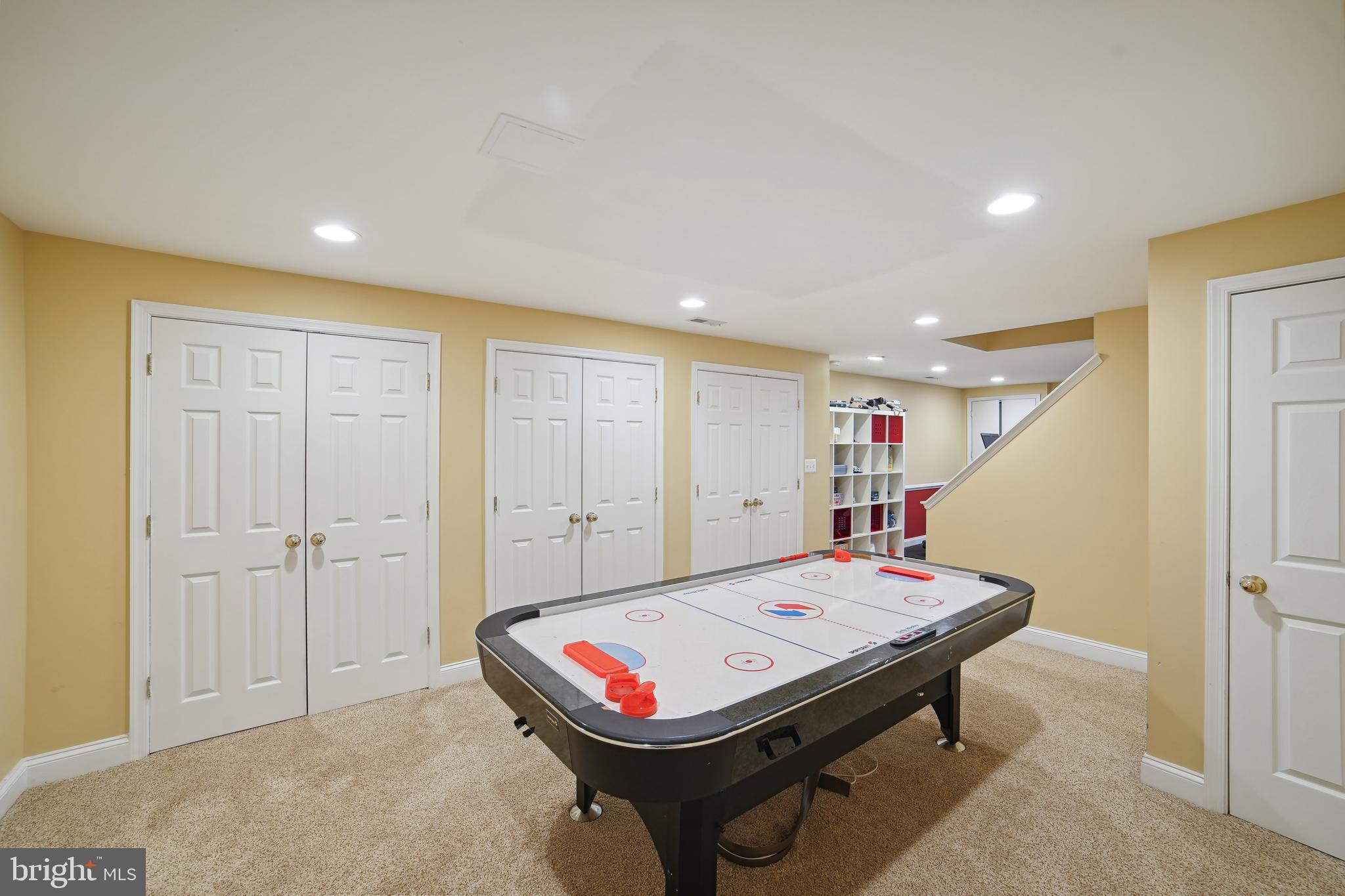 CHERRY CREEK - Residential