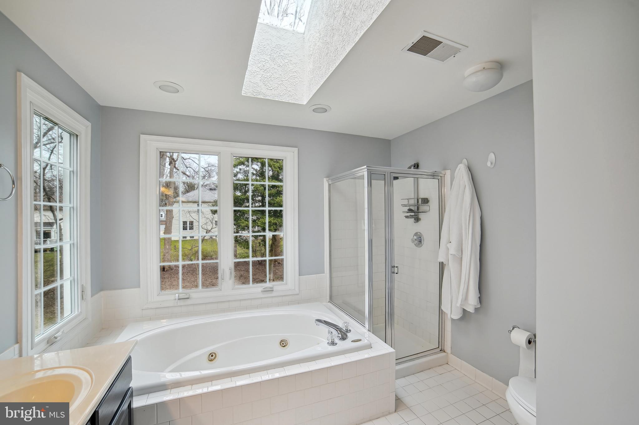 CHERRY CREEK - Residential