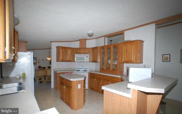 PENDLETON FARM ESTATES - Residential Lease