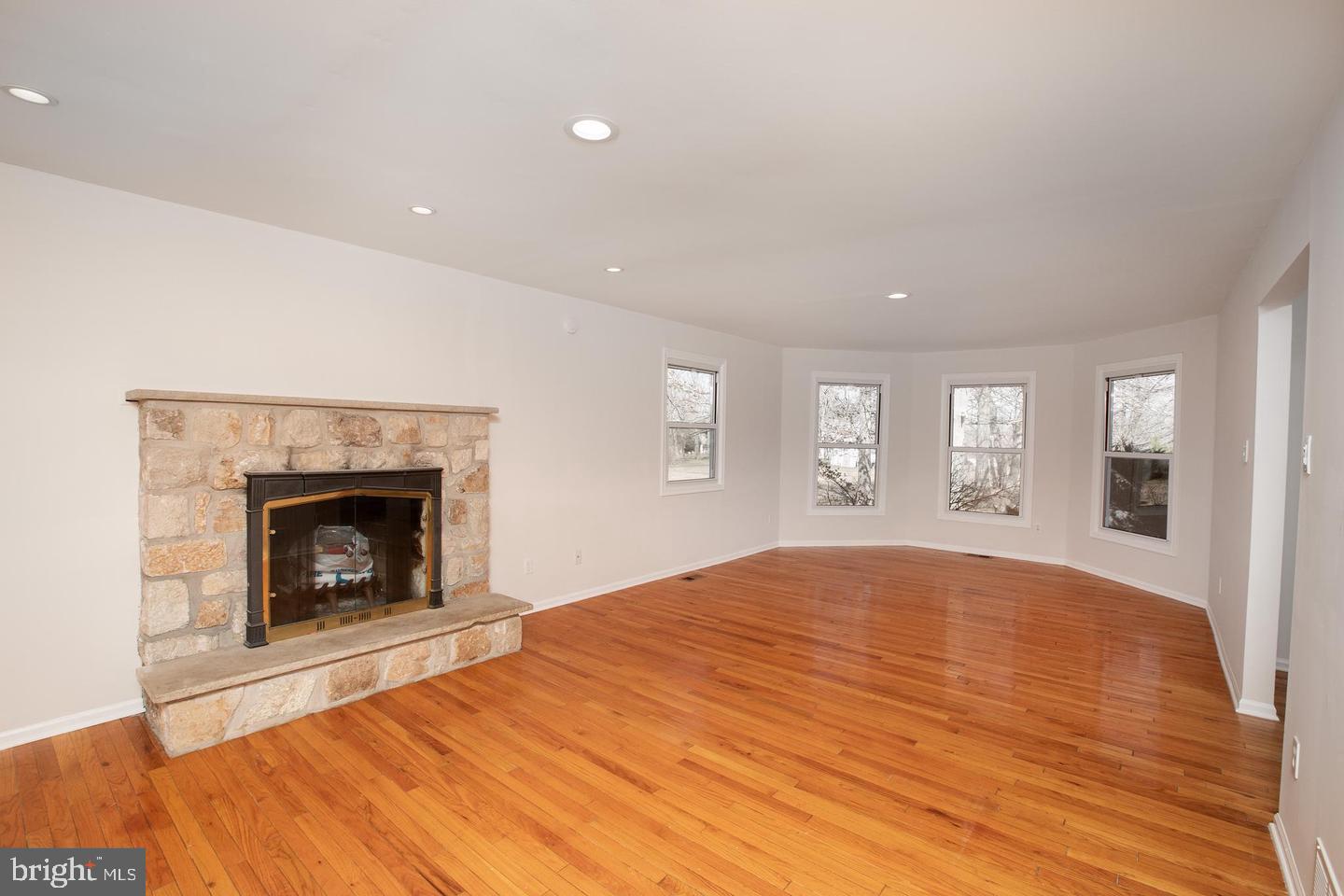 2210 CLUB HOUSE CIRCLE