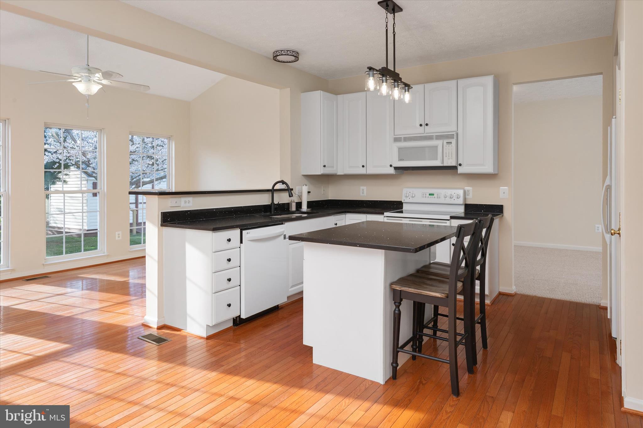 PROVIDENCE FARM - Residential