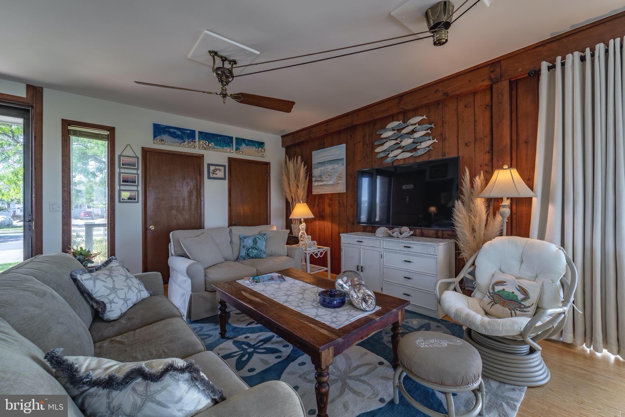 BAYSIDE KEYS - Residential