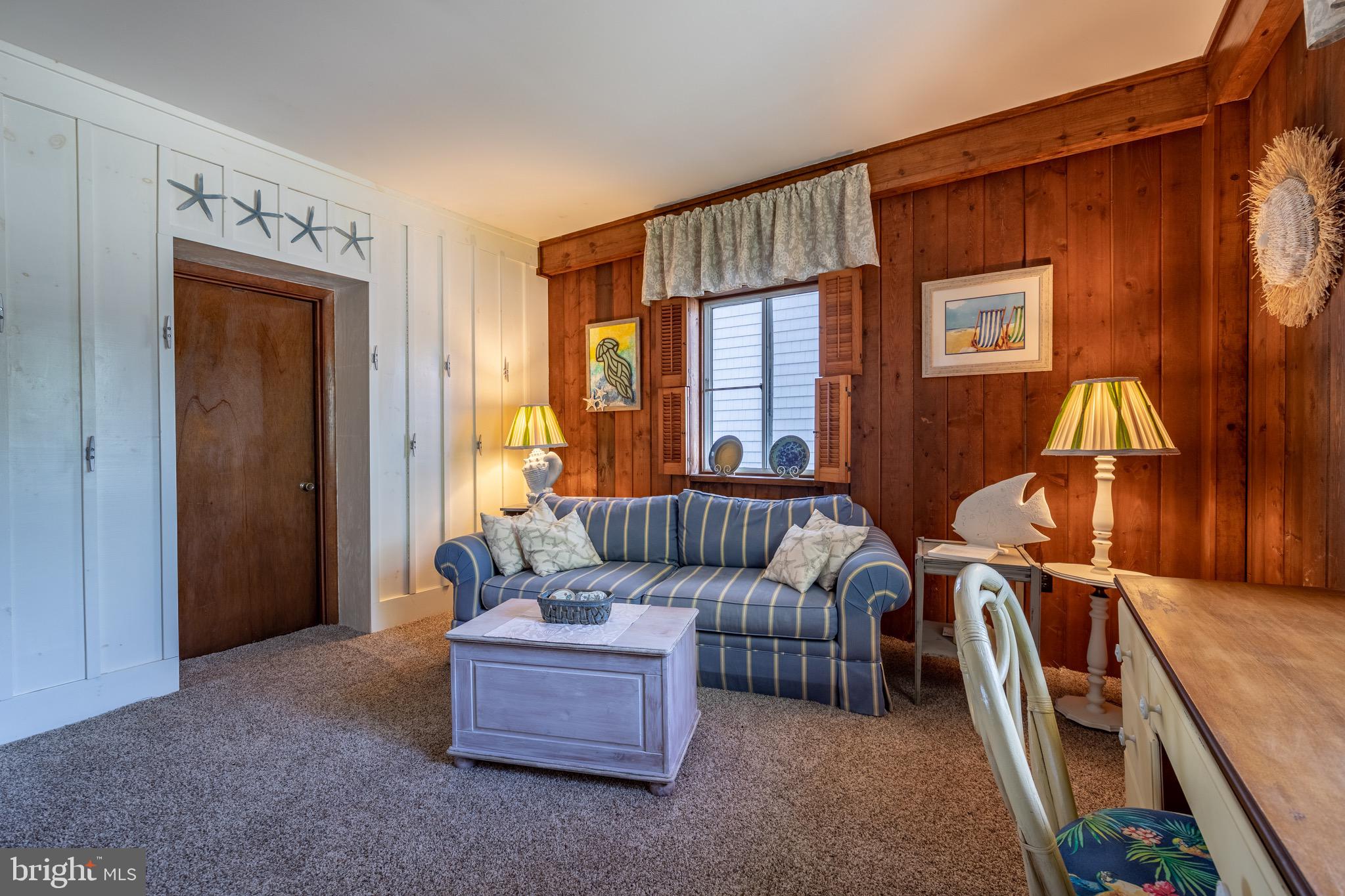 BAYSIDE KEYS - Residential