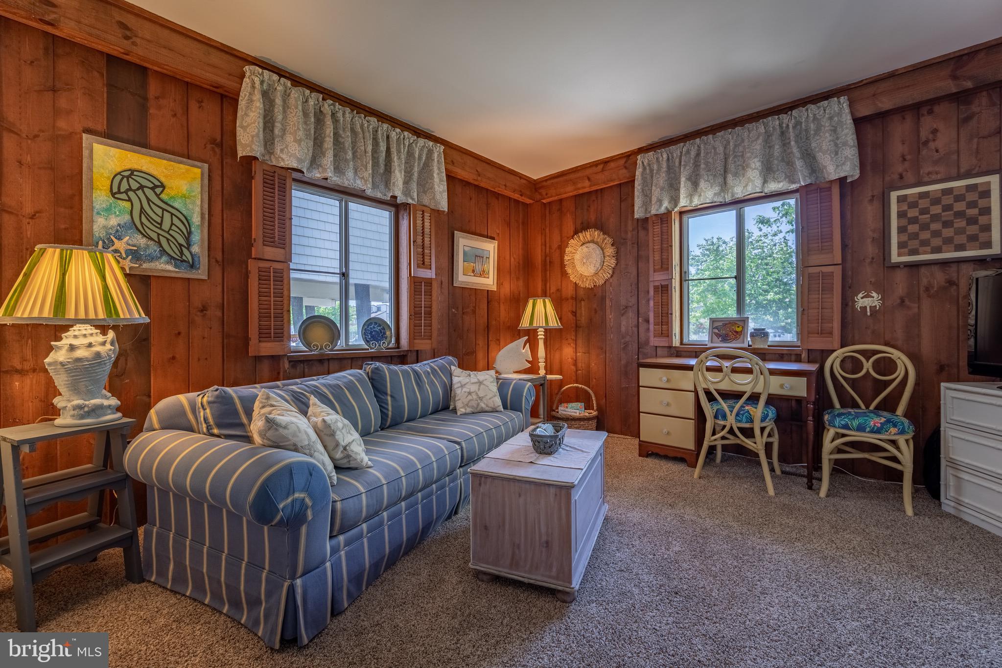 BAYSIDE KEYS - Residential