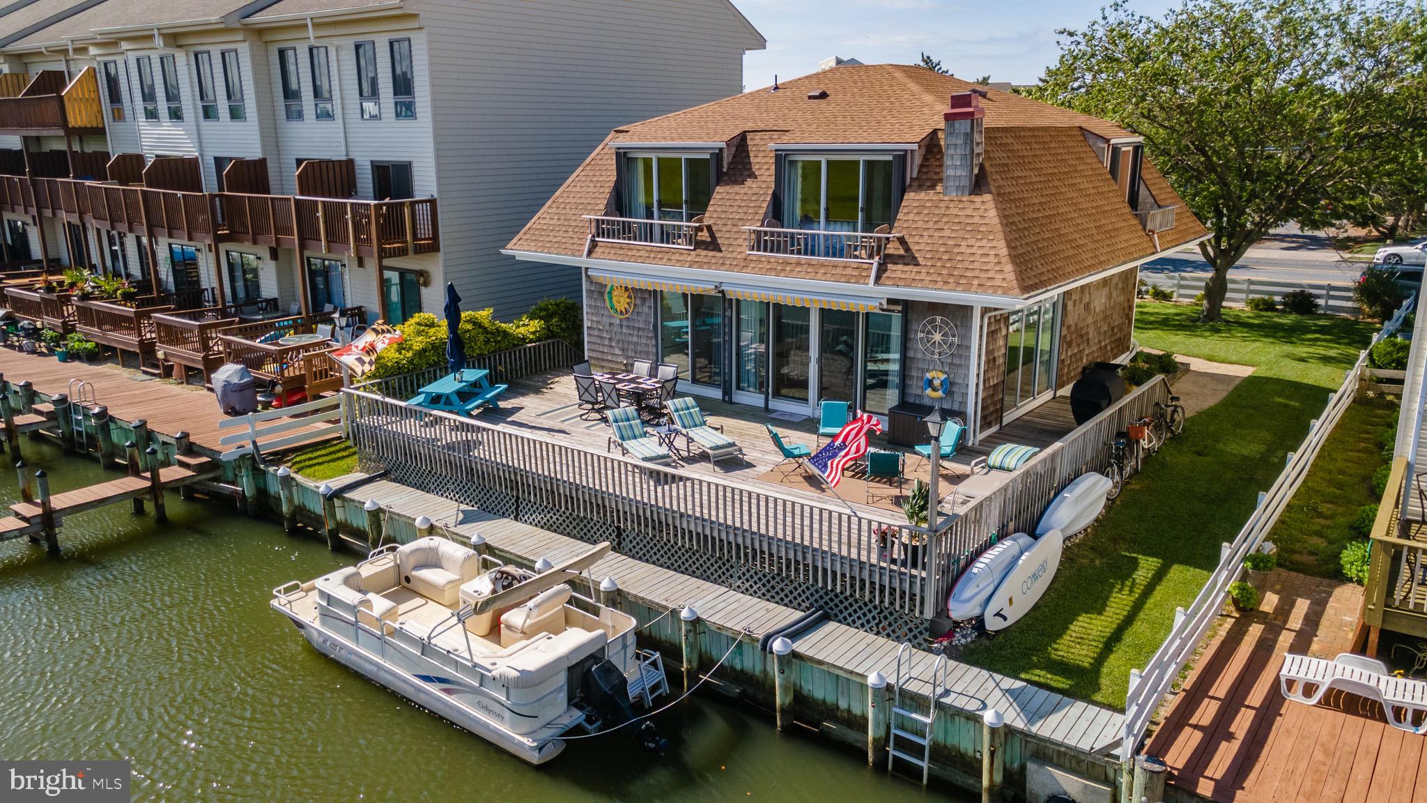 BAYSIDE KEYS - Residential