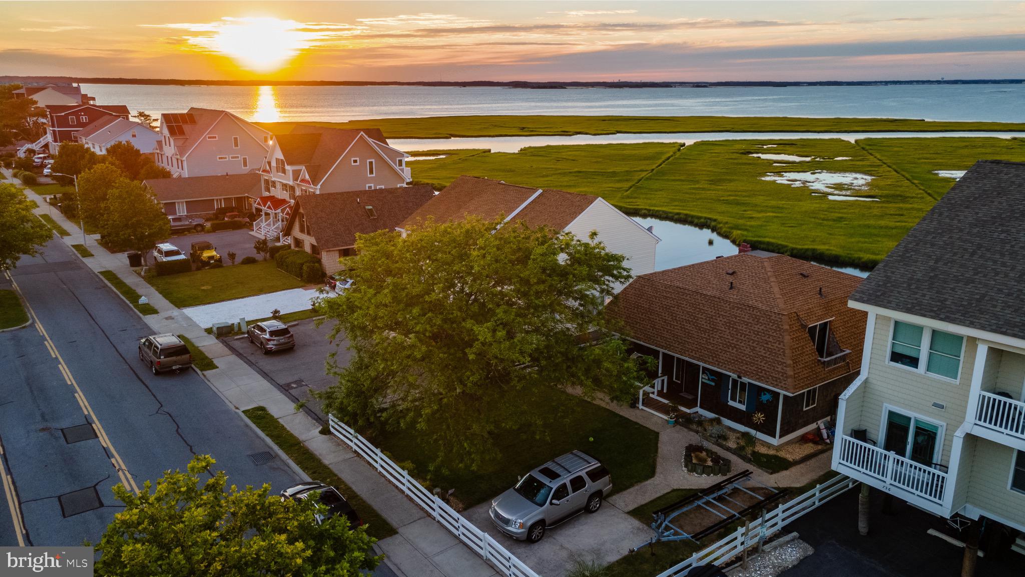 BAYSIDE KEYS - Residential