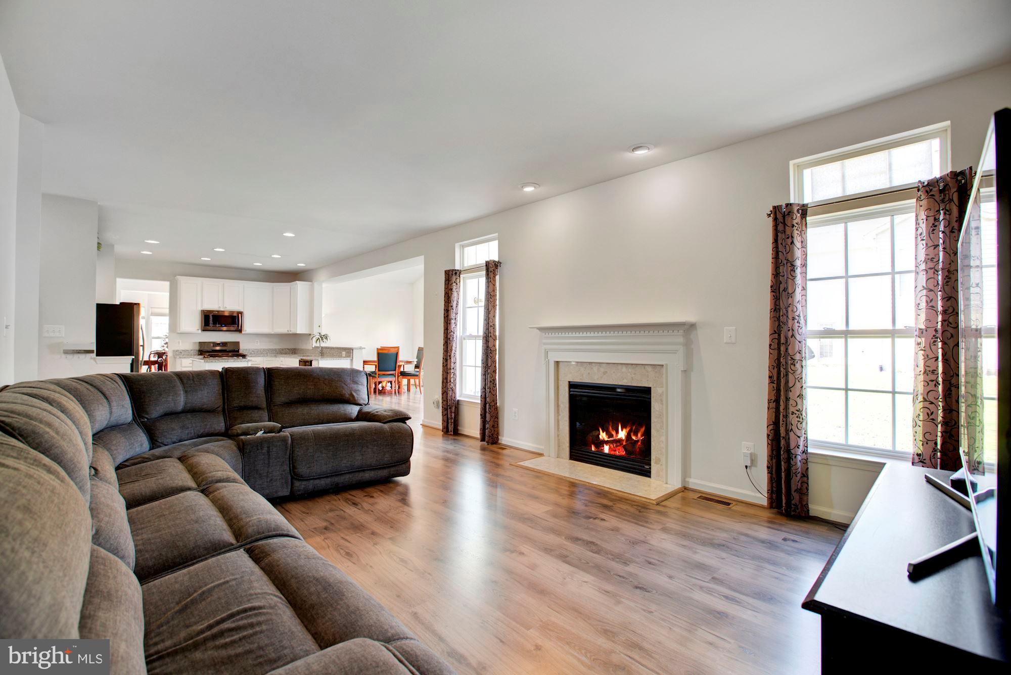 THE FALLS AT LEE'S PARKE - Residential