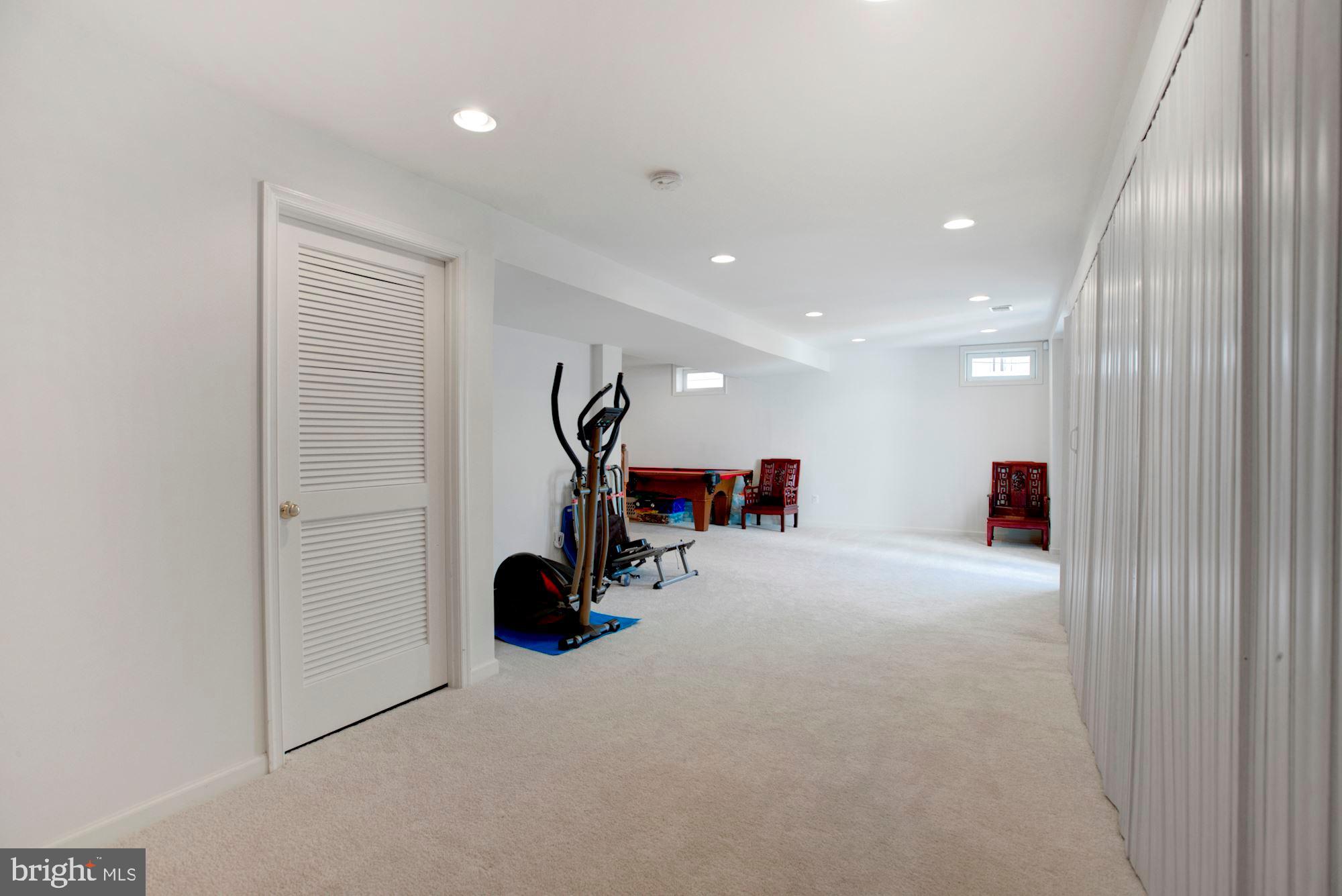 THE FALLS AT LEE'S PARKE - Residential