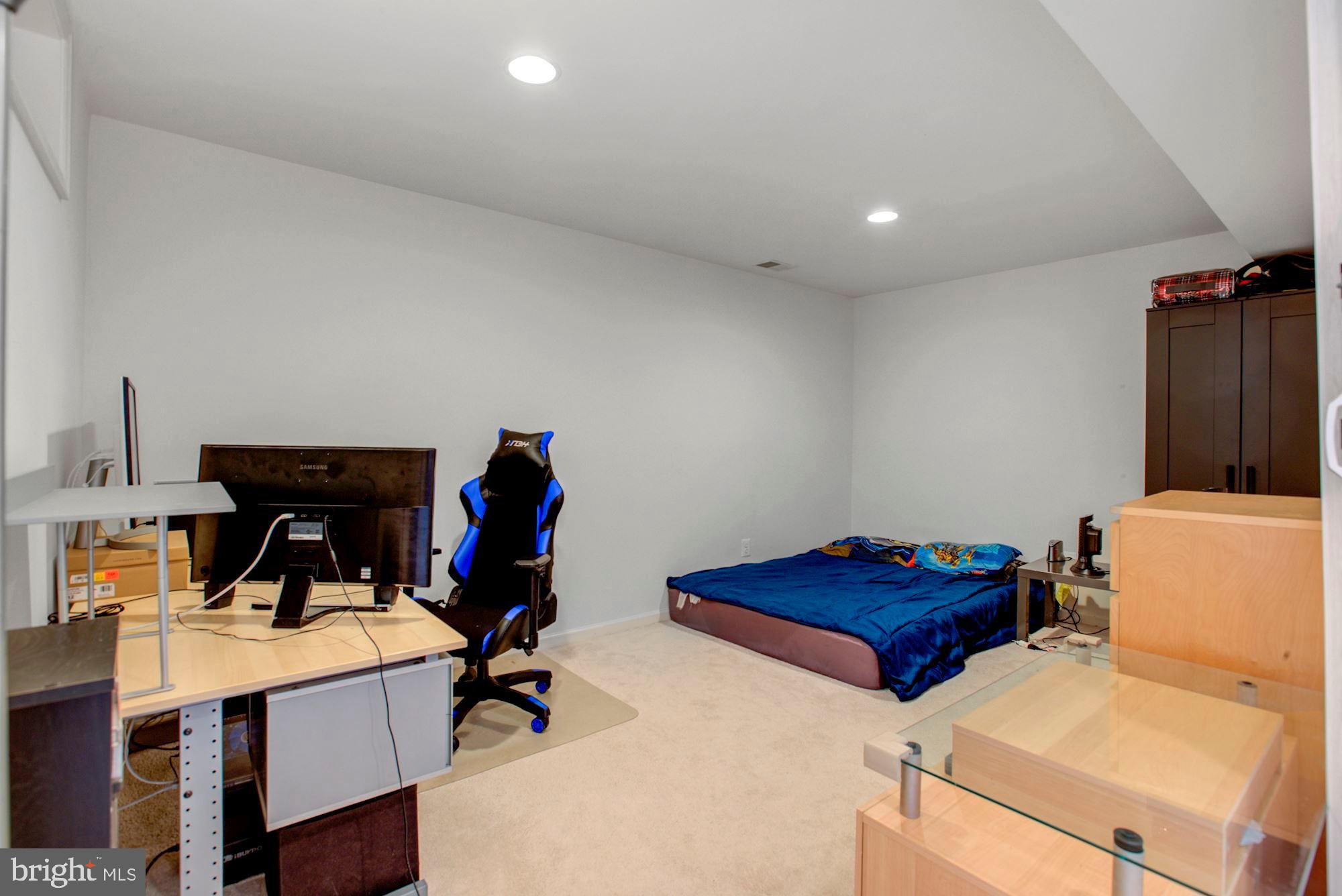 THE FALLS AT LEE'S PARKE - Residential