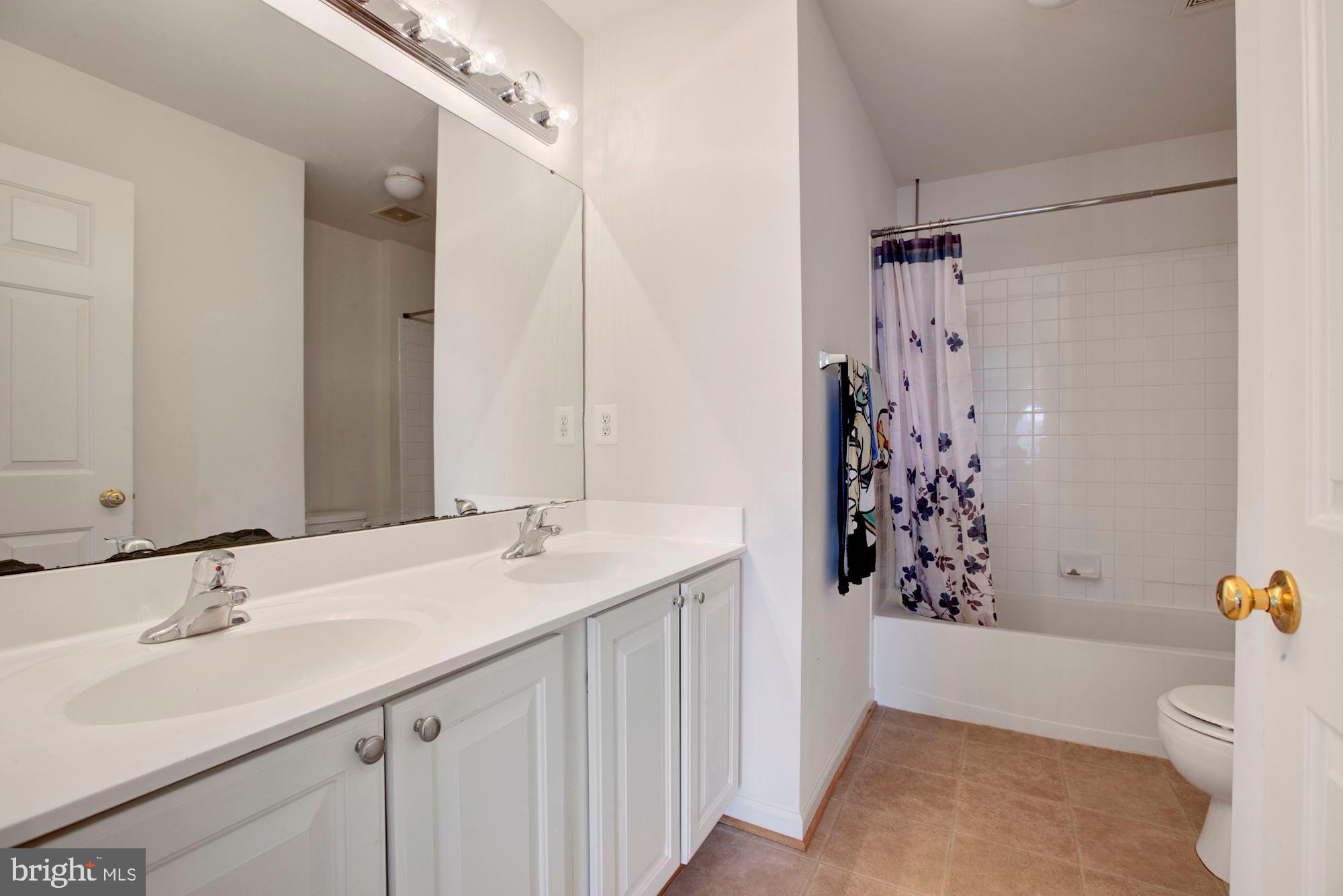 THE FALLS AT LEE'S PARKE - Residential