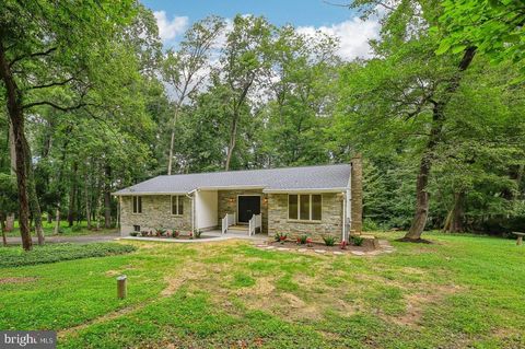 Homes For Sale - 14088 Barbara Circle<br/> COOKSVILLE, MD 21723