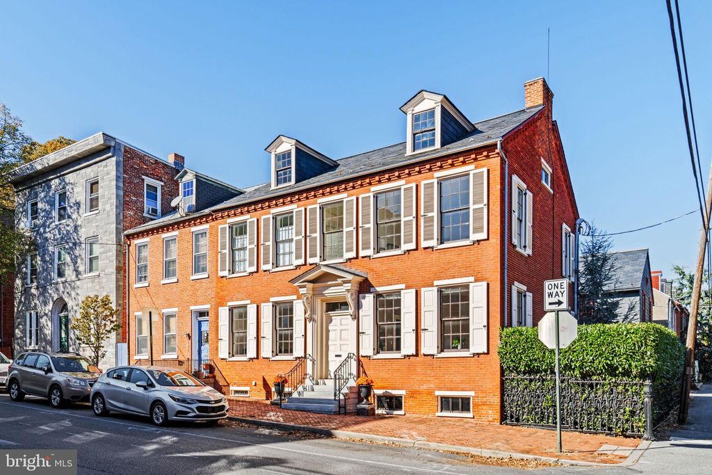 Photo of 229 W Chestnut Street, Lancaster, PA 17603 (MLS # PALA2042954)