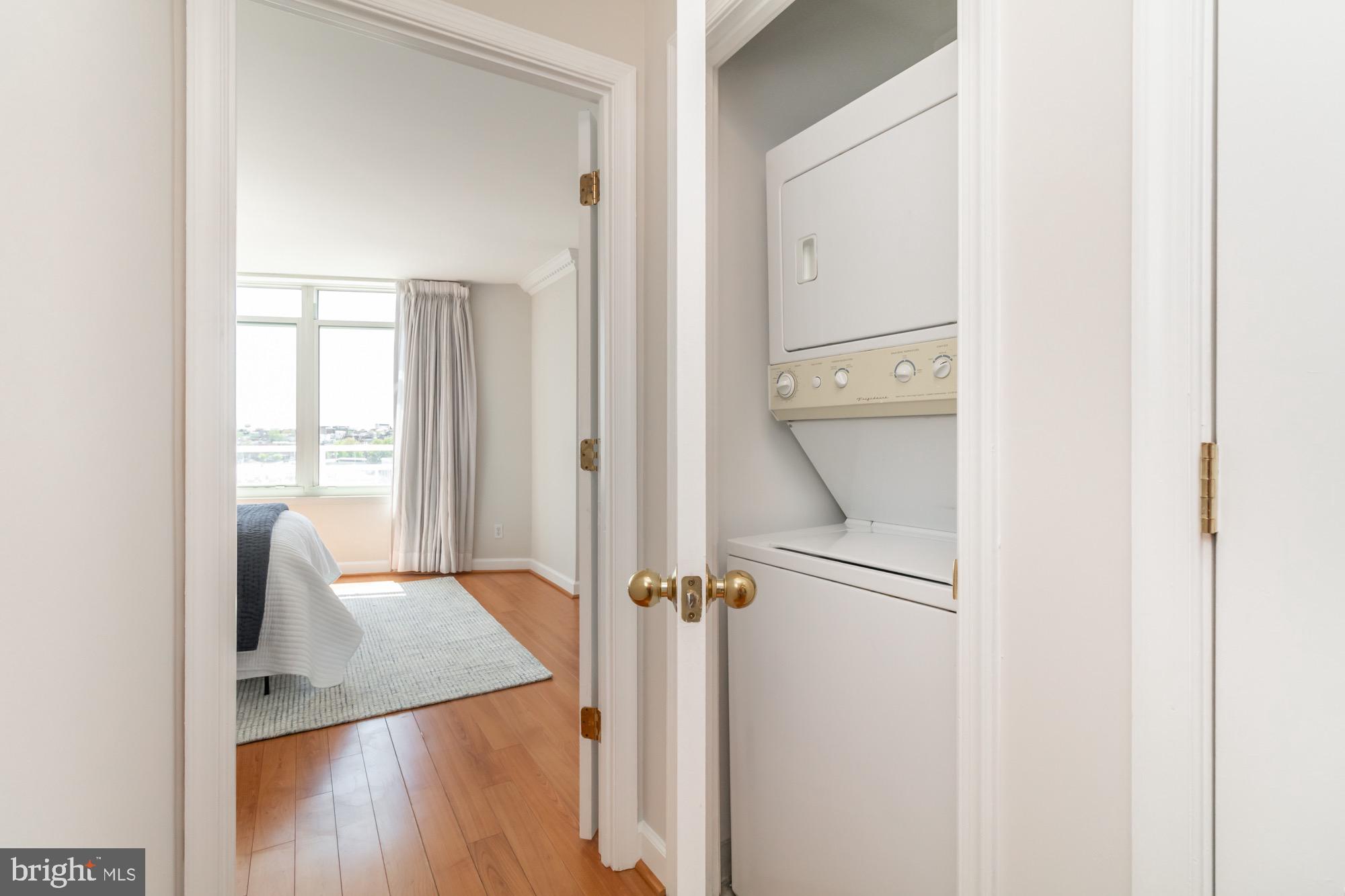 HARBORVIEW CONDOMINIUMS - Residential