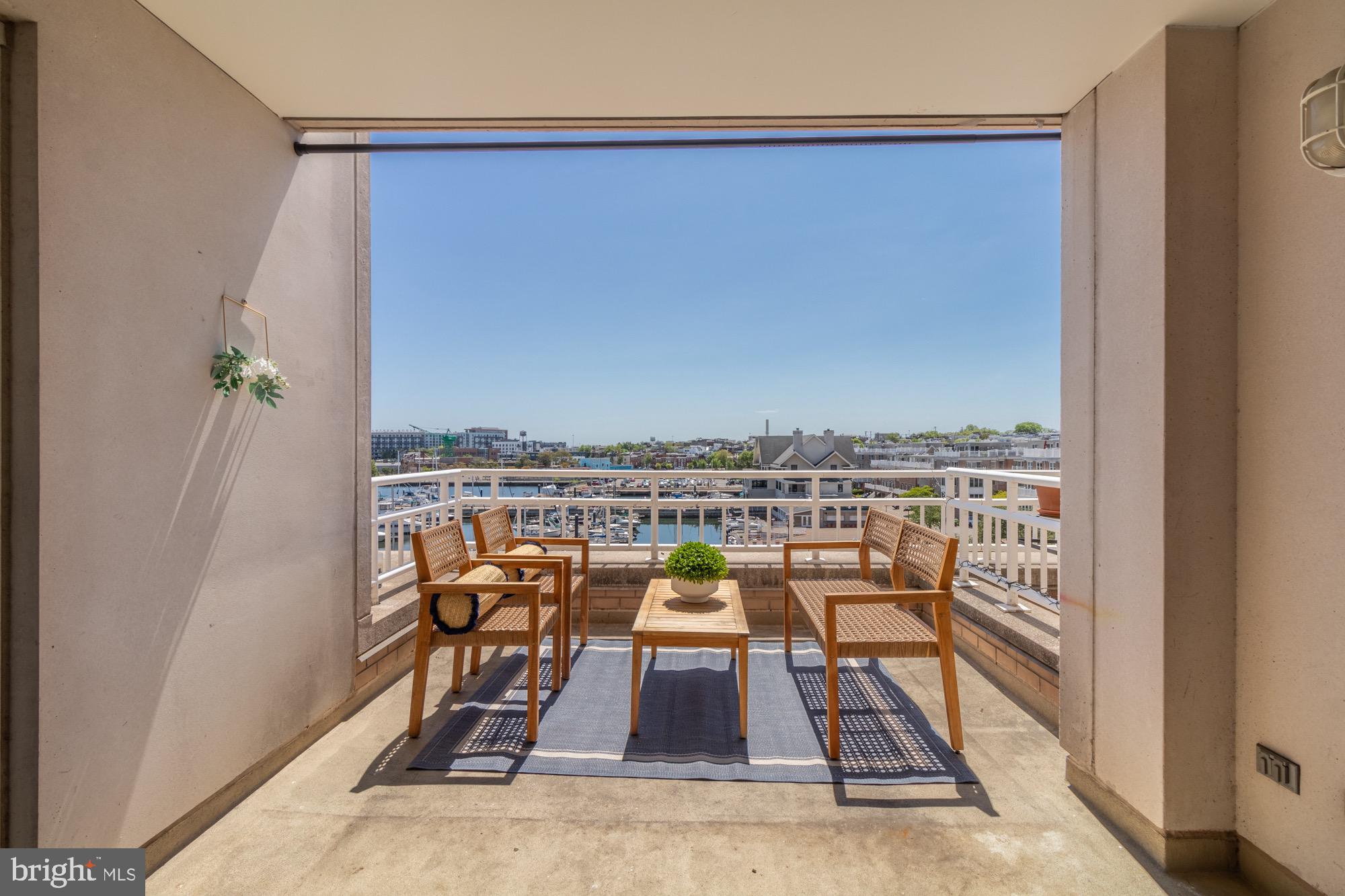 HARBORVIEW CONDOMINIUMS - Residential