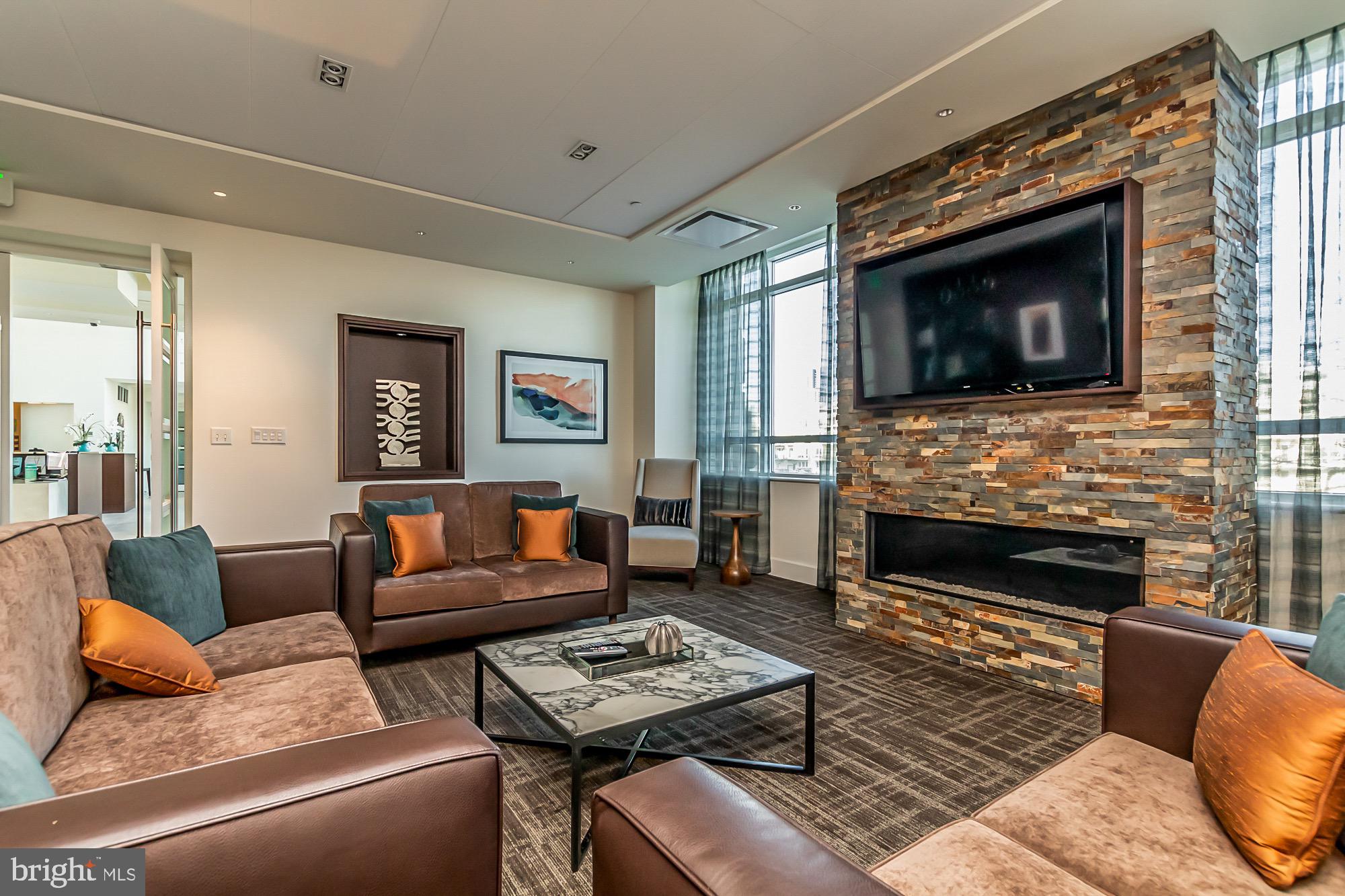 HARBORVIEW CONDOMINIUMS - Residential