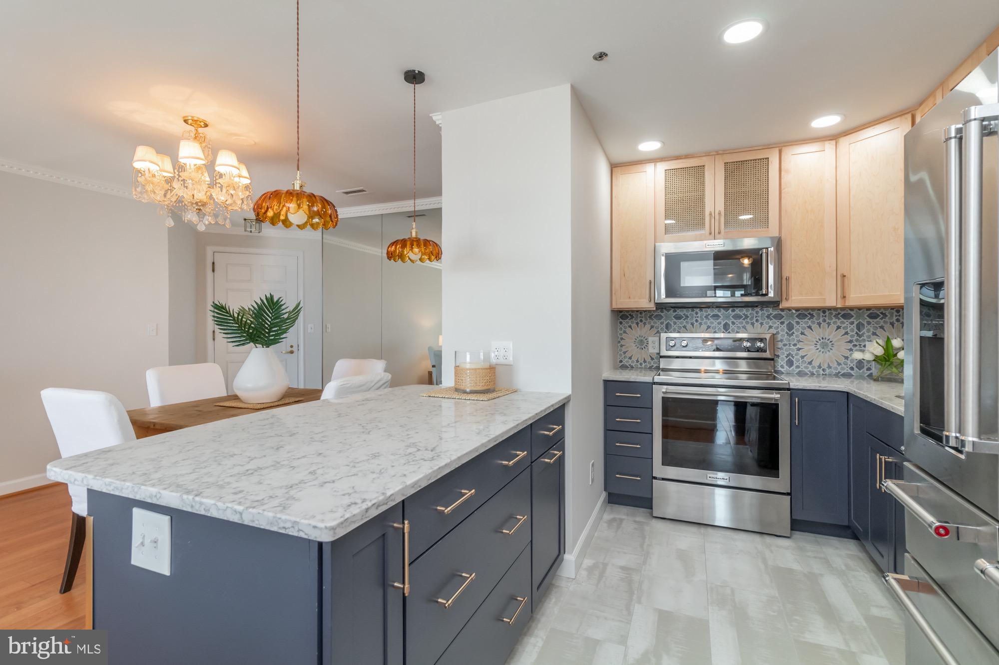 HARBORVIEW CONDOMINIUMS - Residential