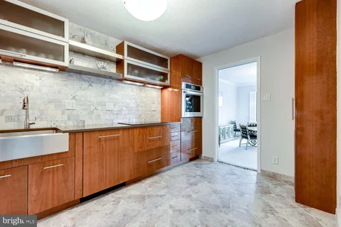 MLS: VAAX2064142