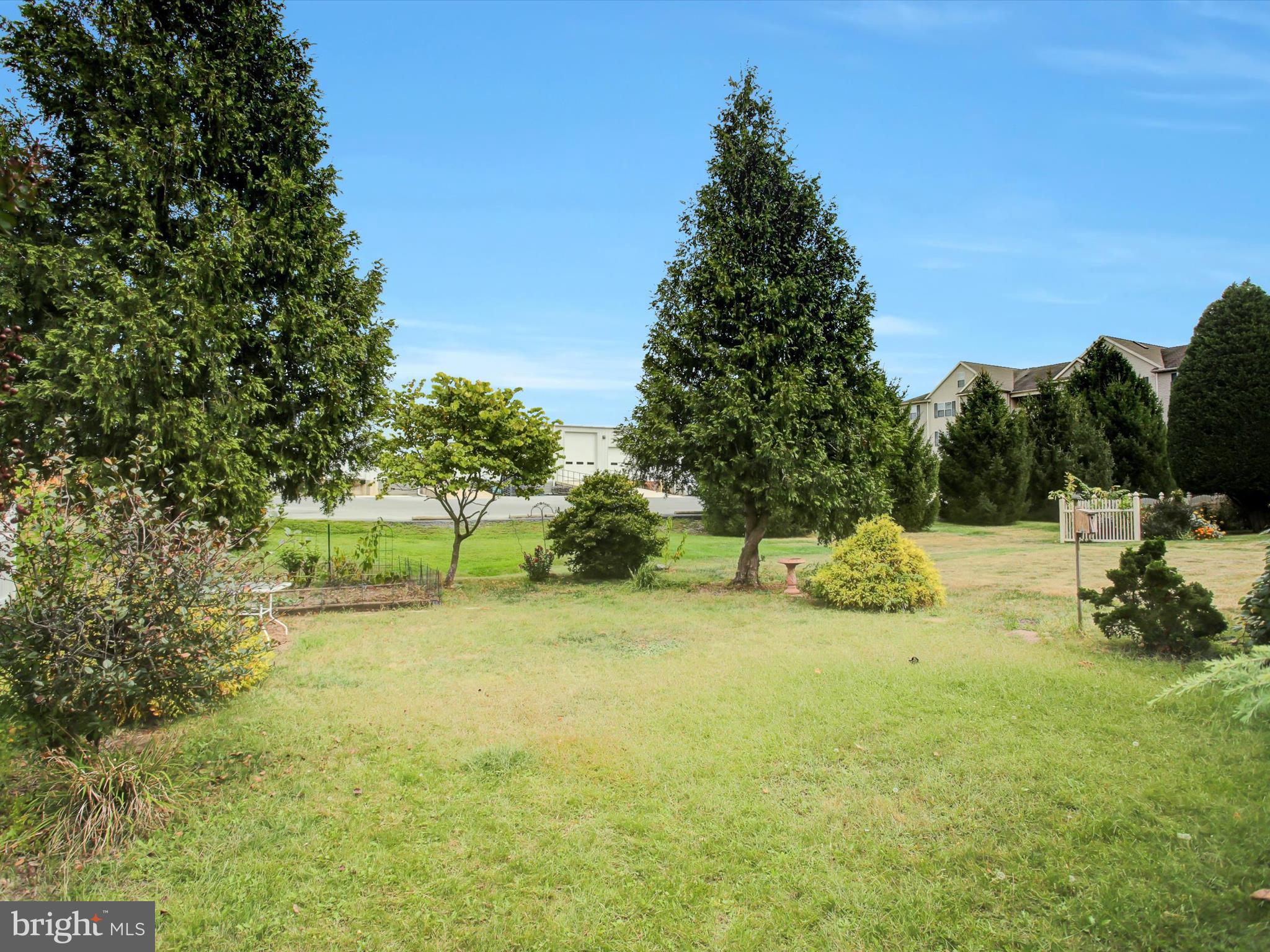 ENCLAVE - Residential