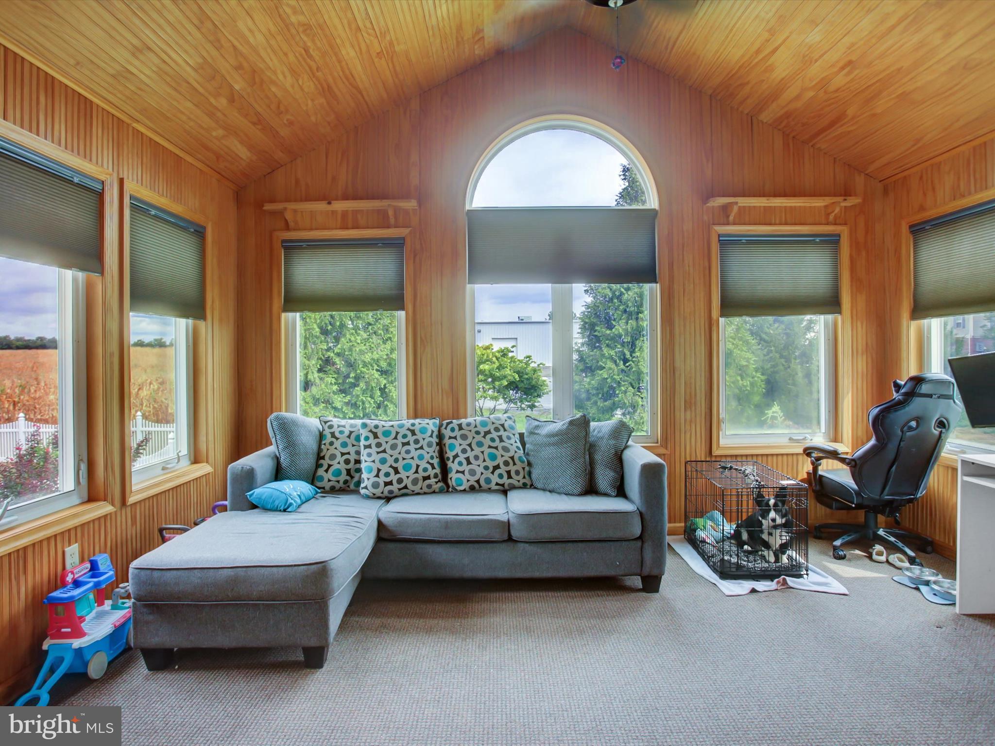 ENCLAVE - Residential