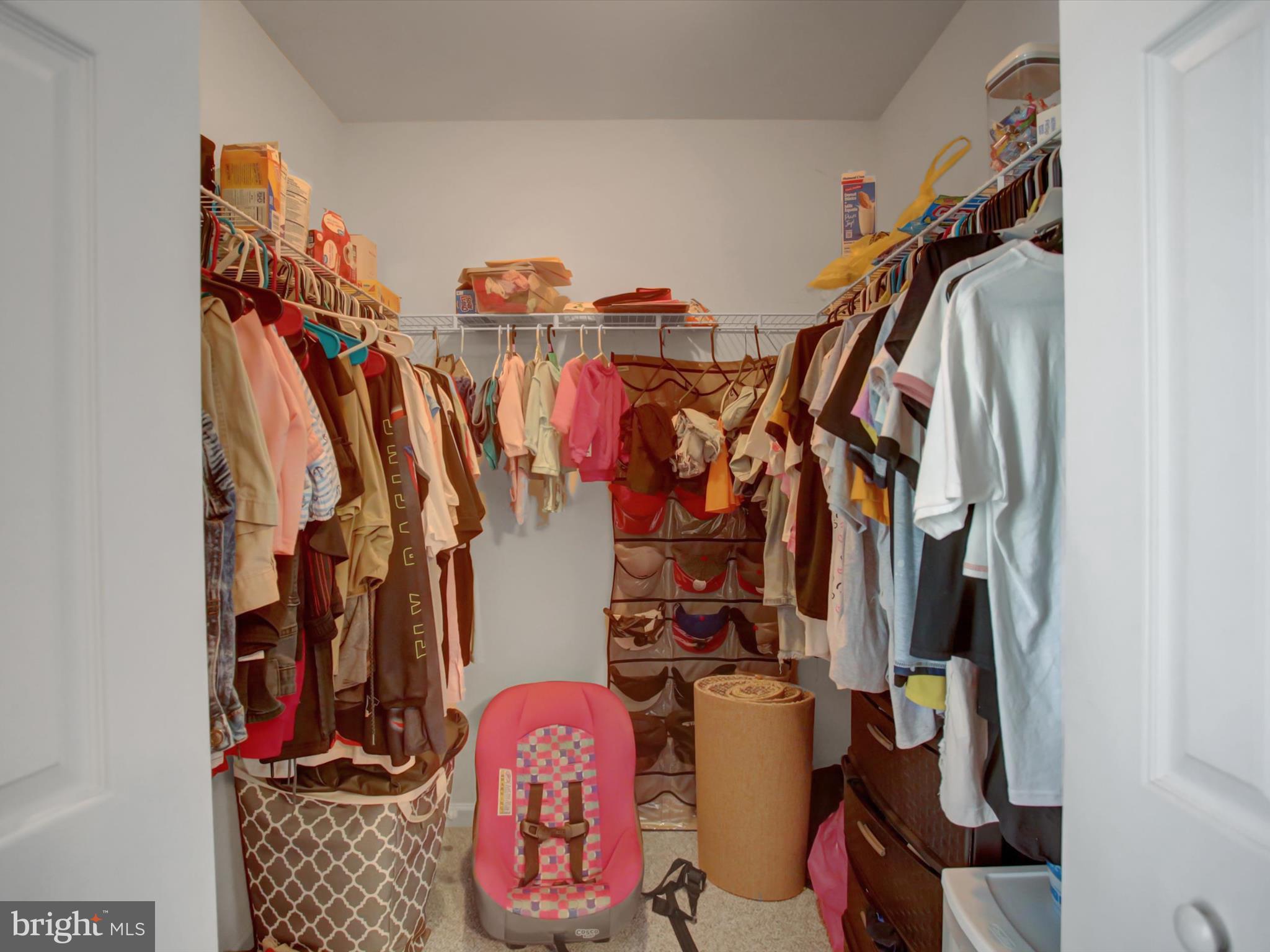 ENCLAVE - Residential