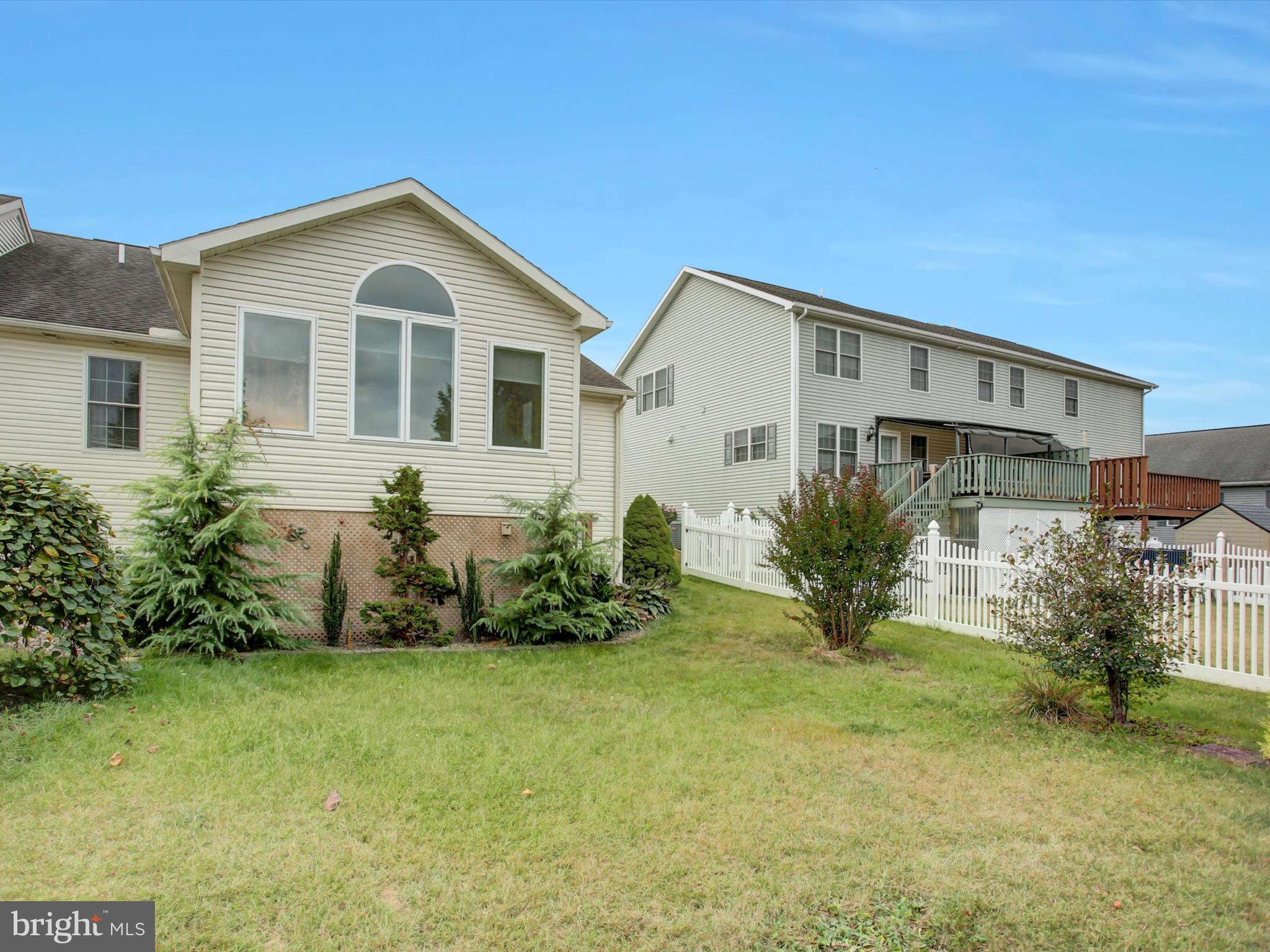 ENCLAVE - Residential