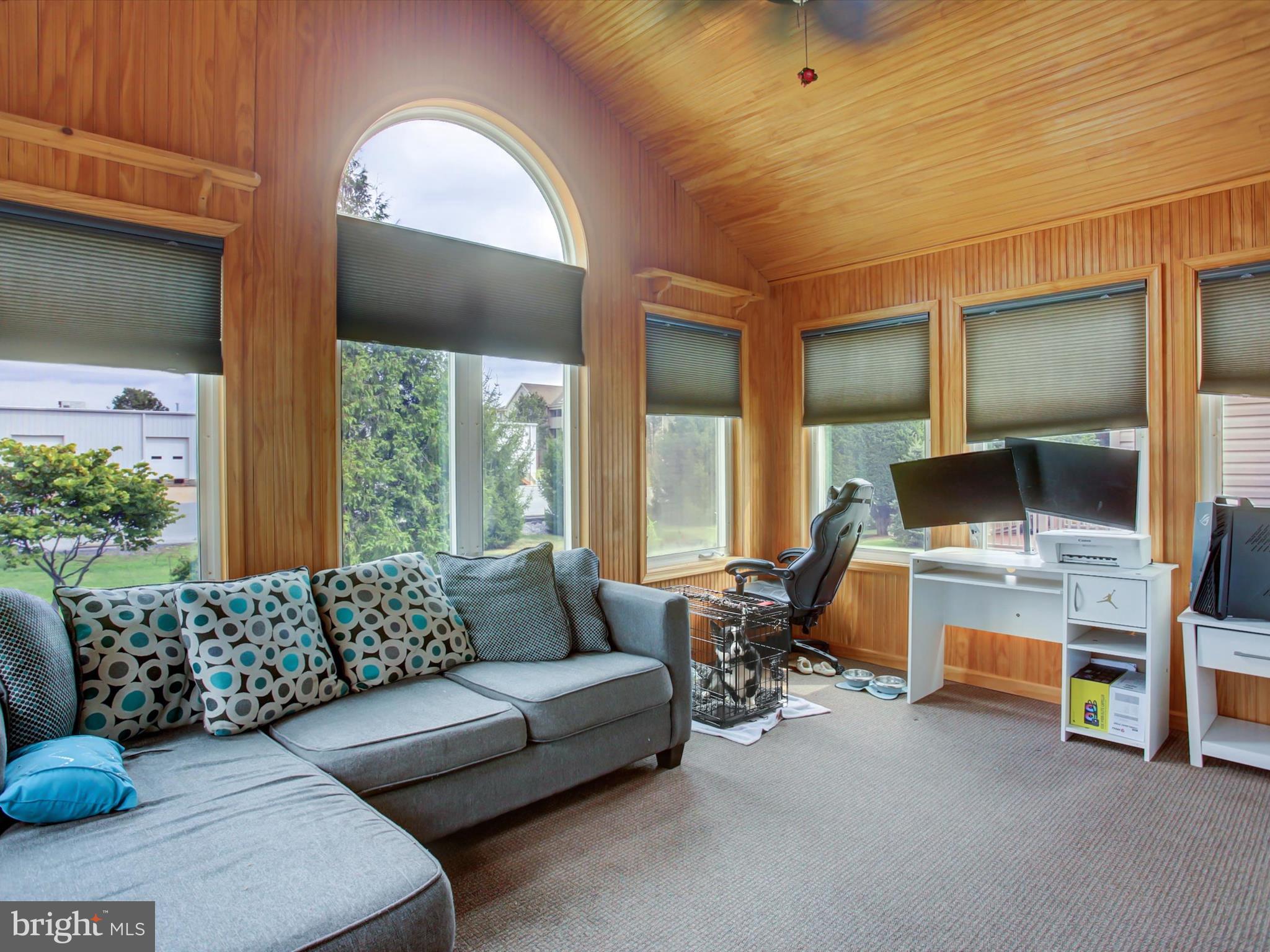 ENCLAVE - Residential