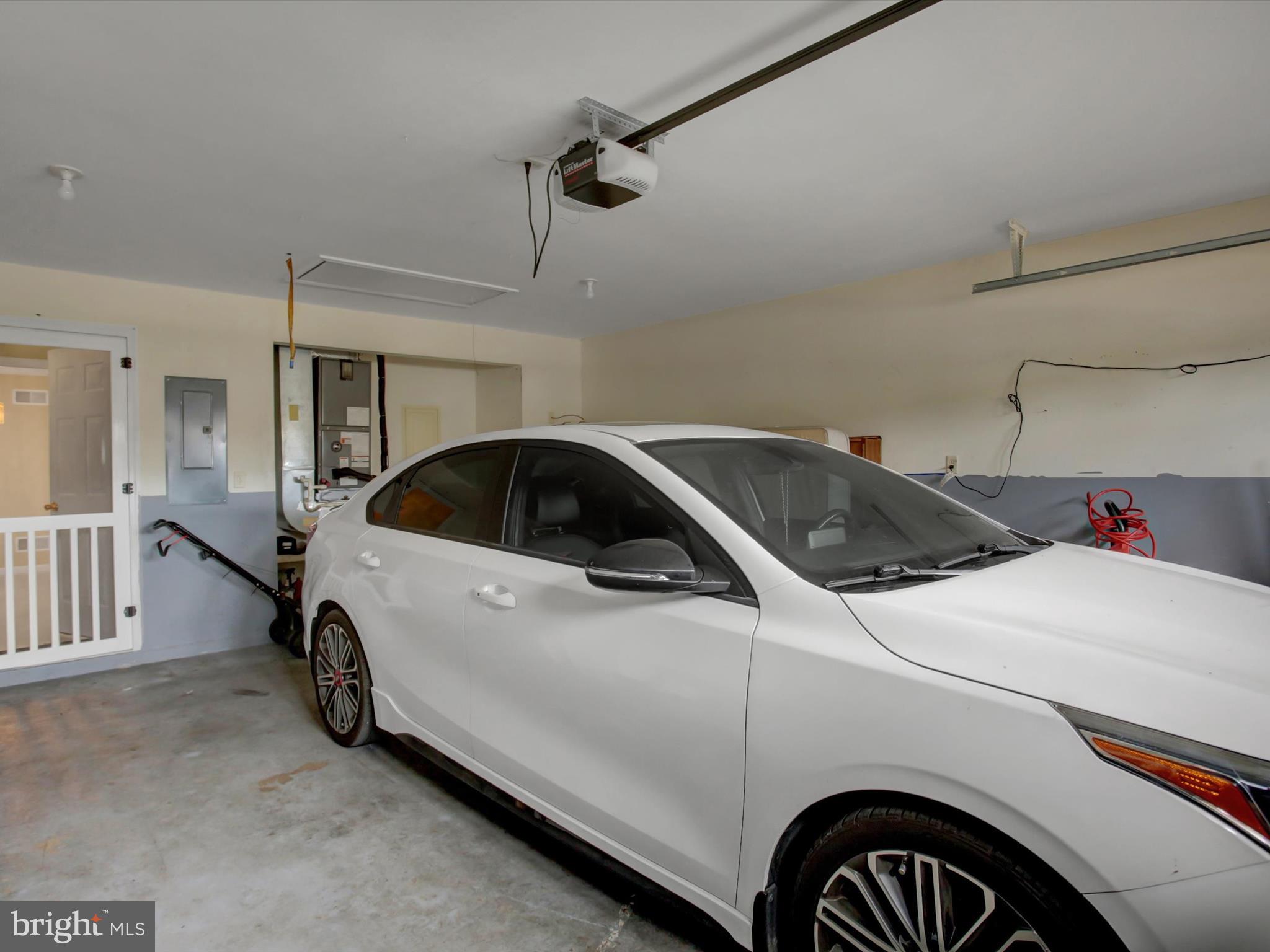 ENCLAVE - Residential