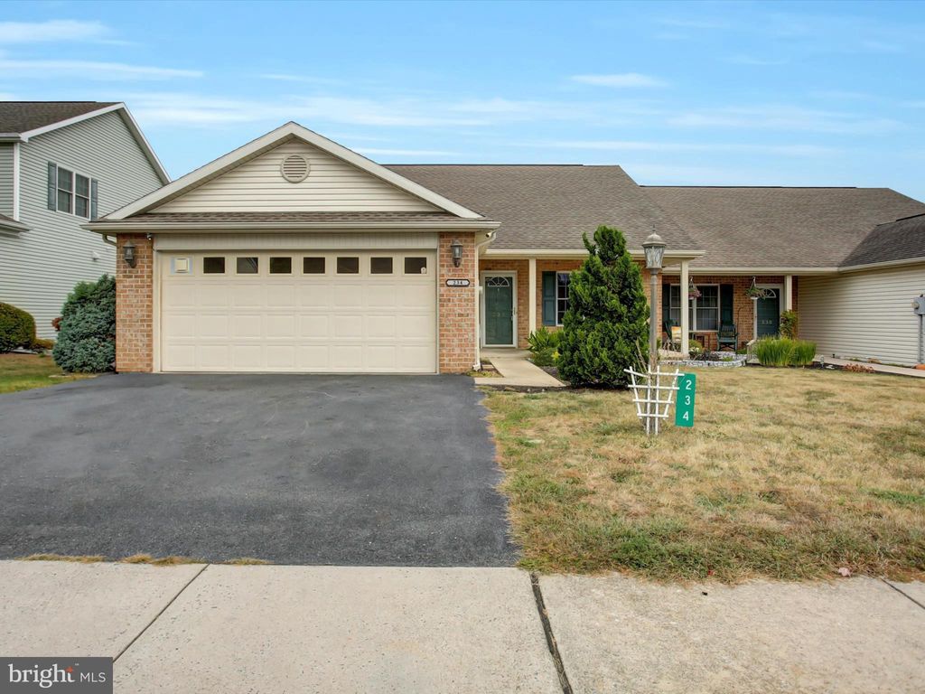 Photo of 234 Lantern Ln, CHAMBERSBURG, PA 17201 (MLS # PAFL2029766)