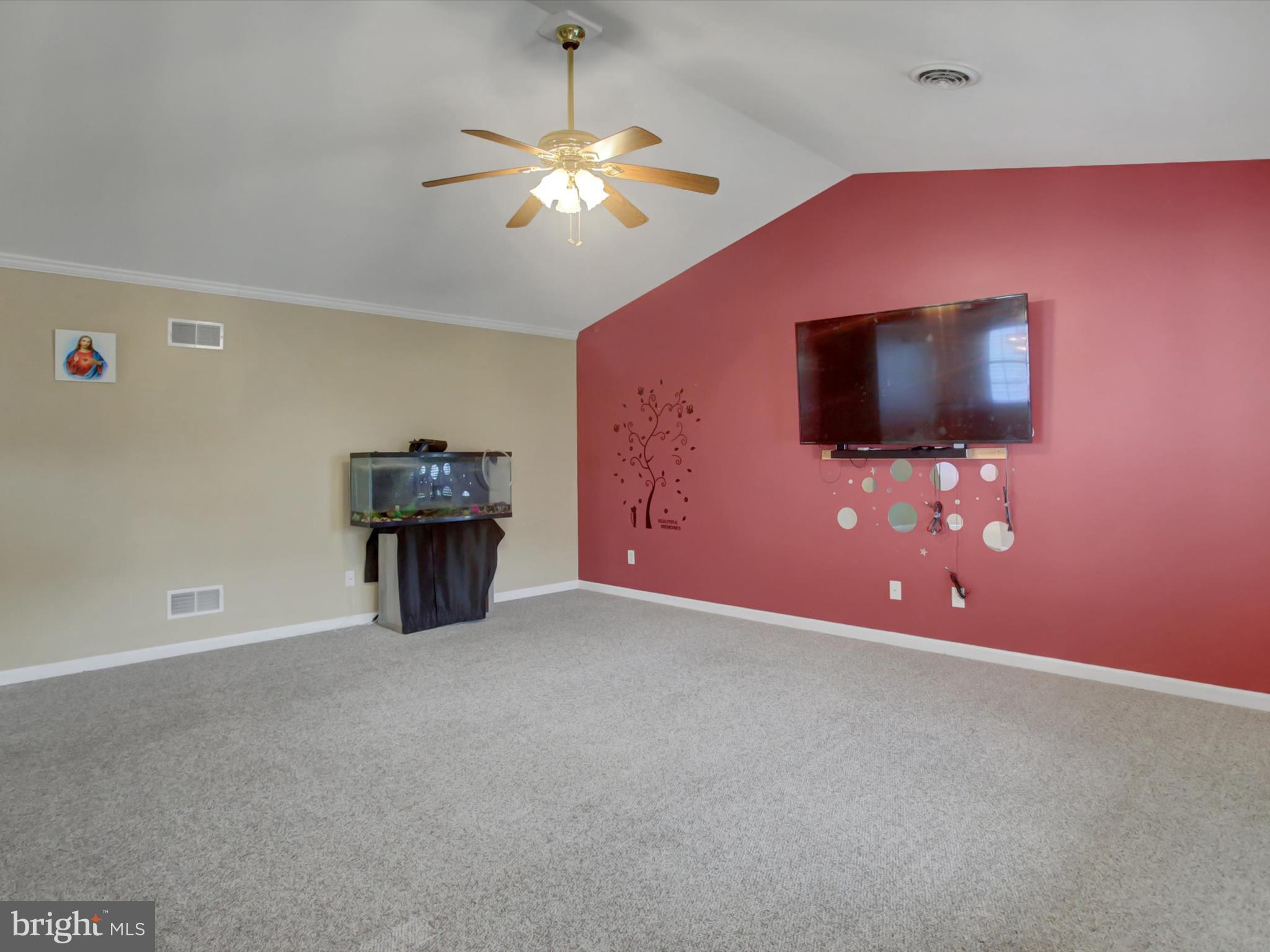 ENCLAVE - Residential