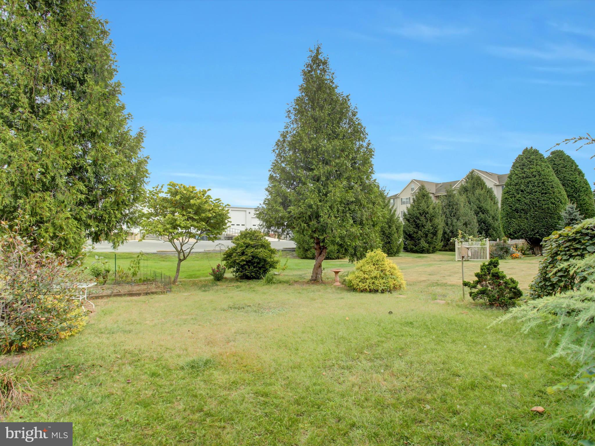 ENCLAVE - Residential