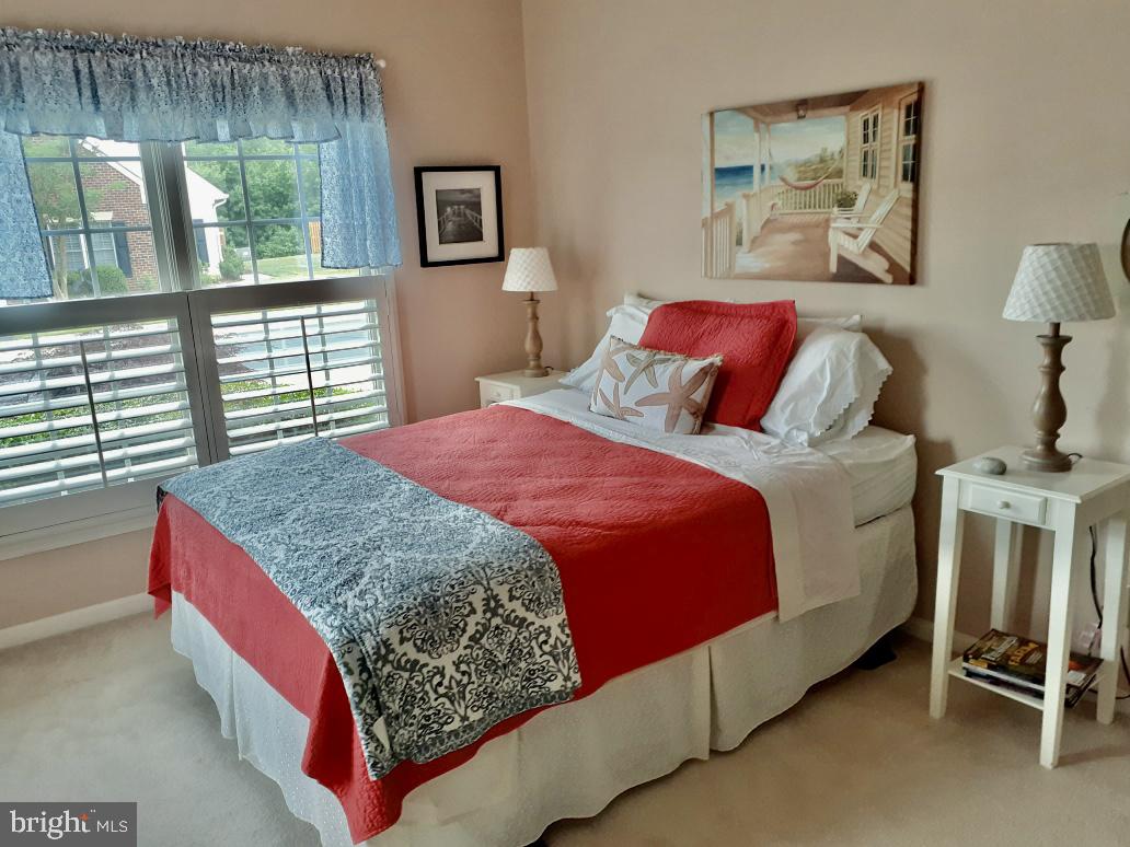 SALEM FIELDS - Residential