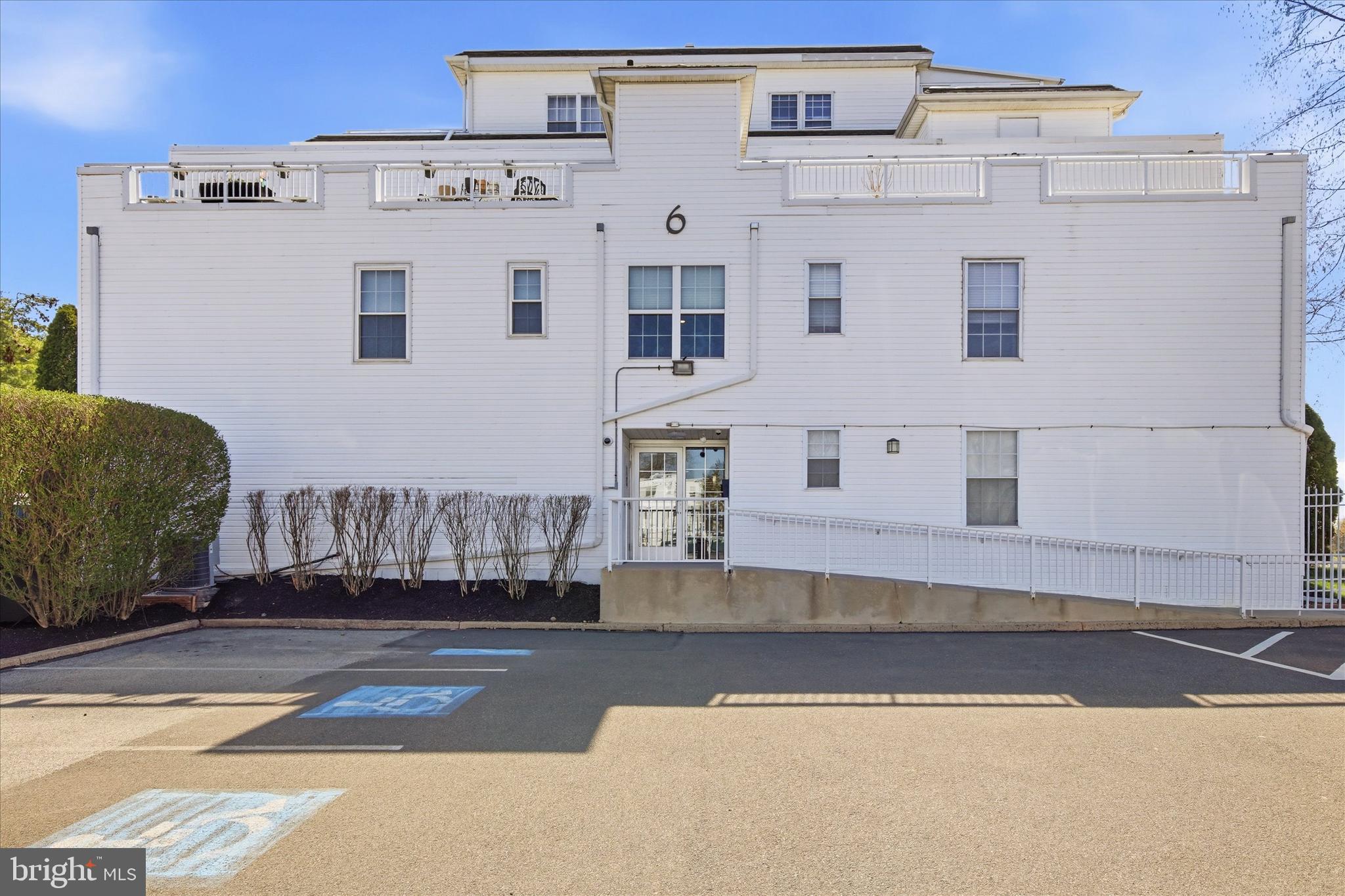 CENTENNIAL STATION - Residential