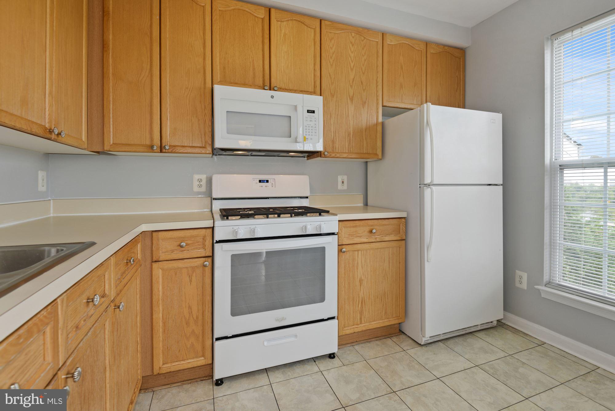 2480 ANGELINE DRIVE 302