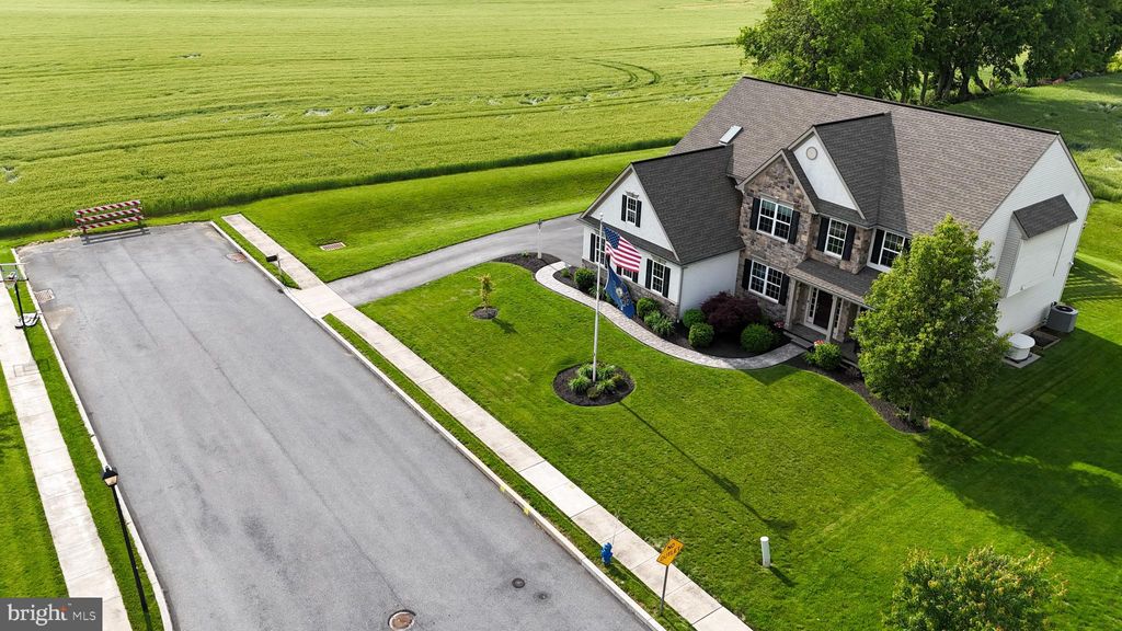 Photo of 840 Jasmine Avenue, MOUNT JOY, PA 17552 (MLS # PALA2070802)