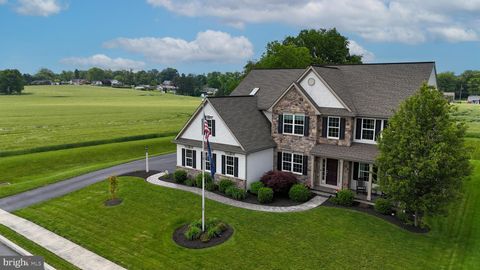 Photo of 840 Jasmine Avenue, MOUNT JOY, PA 17552 (MLS # PALA2070802)