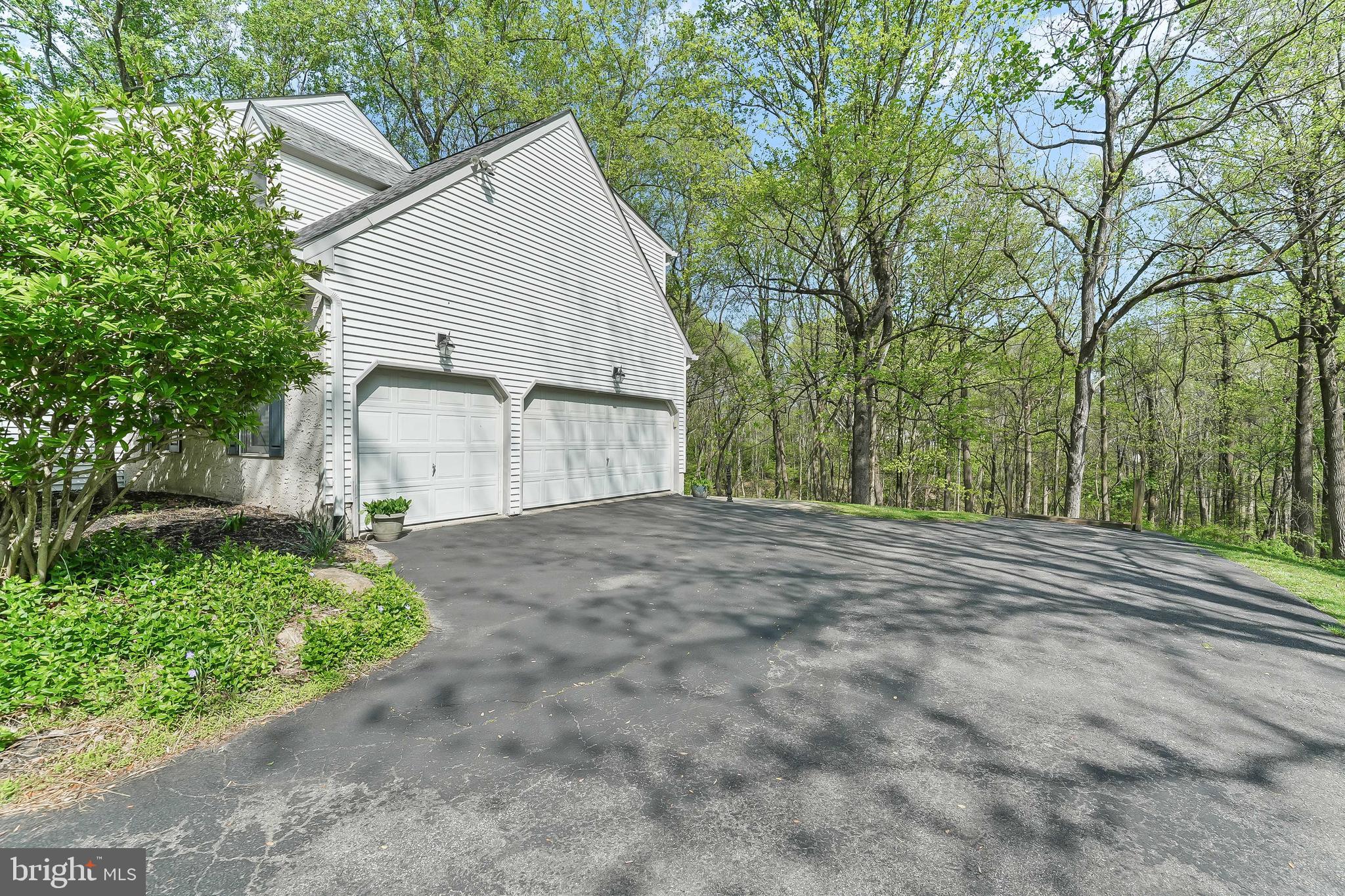 THUNDERHILL - Residential